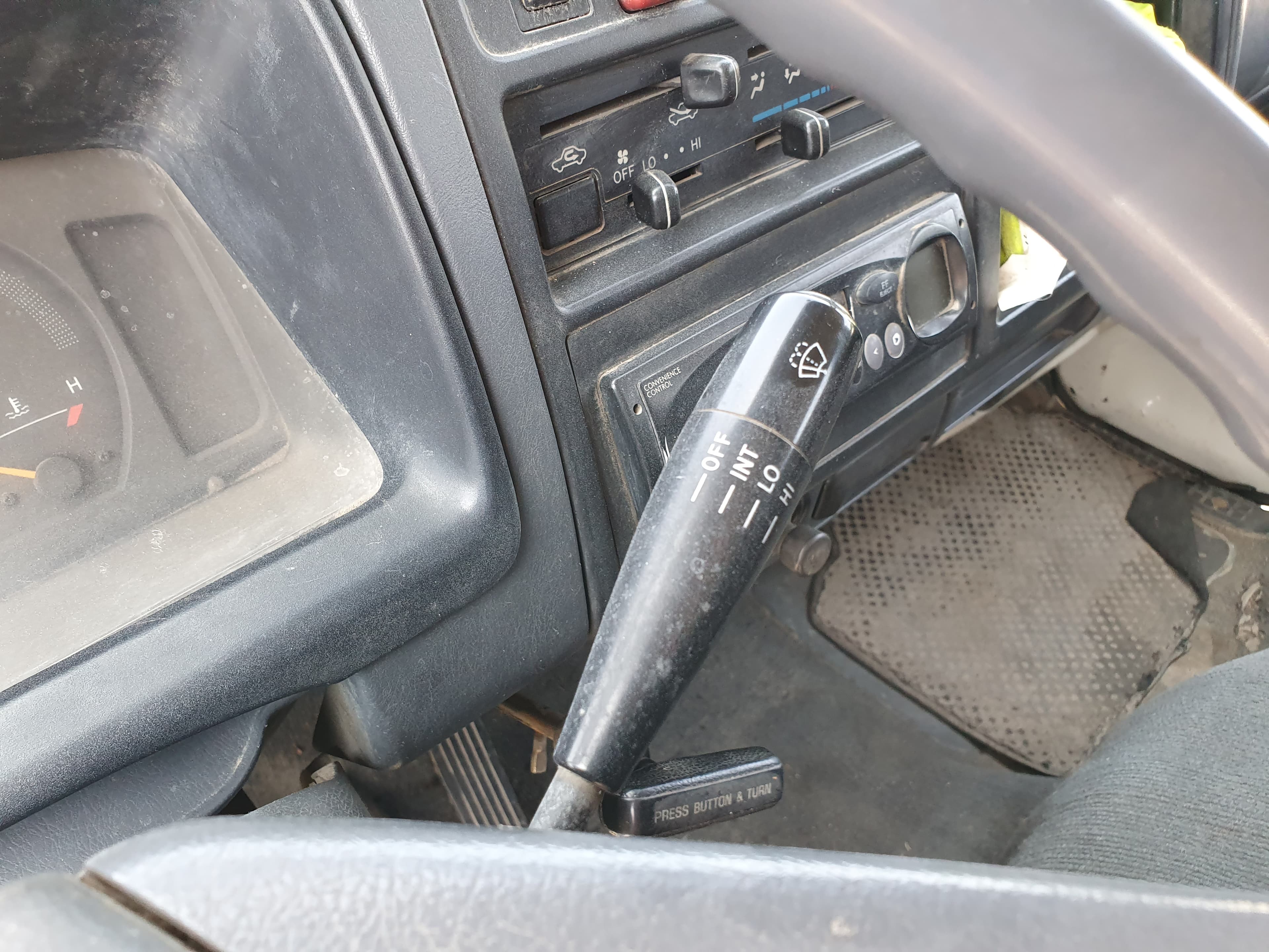 Toyota Dyna 150 · Ano 2001 — imagen 29