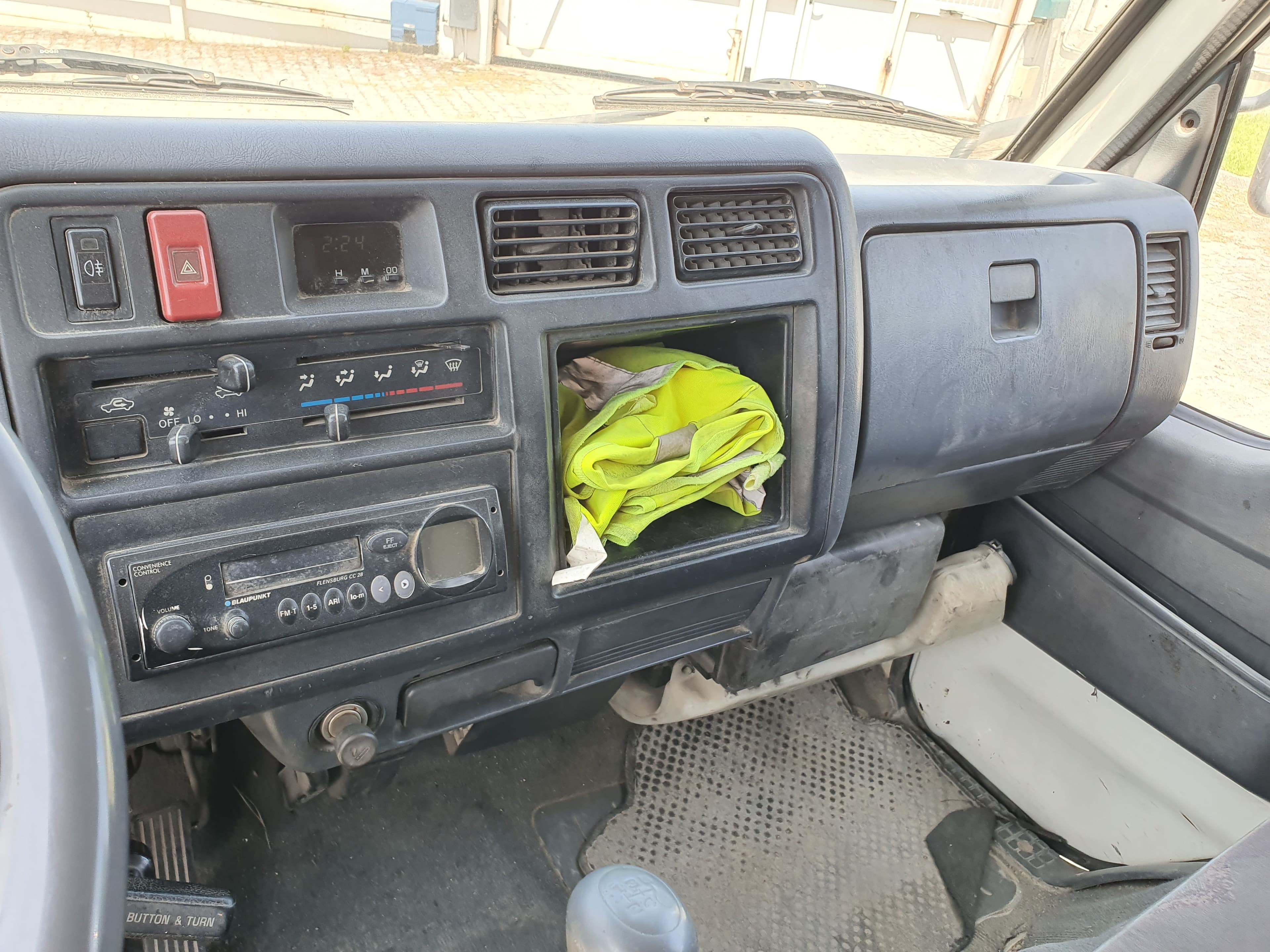 Toyota Dyna 150 · Ano 2001 — imagen 24