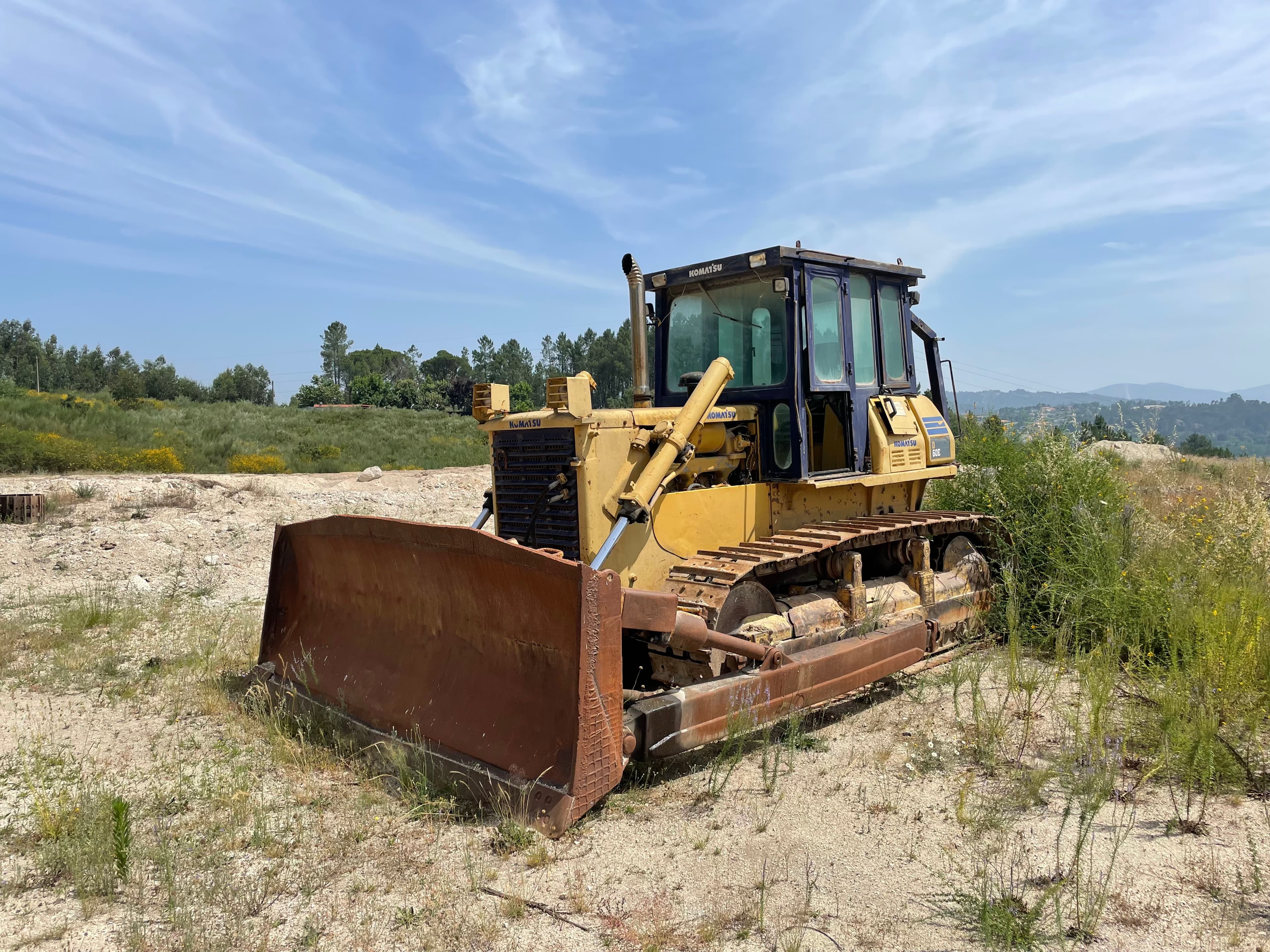 Bulldozer Komatsu  D60E-6 — imagem 2