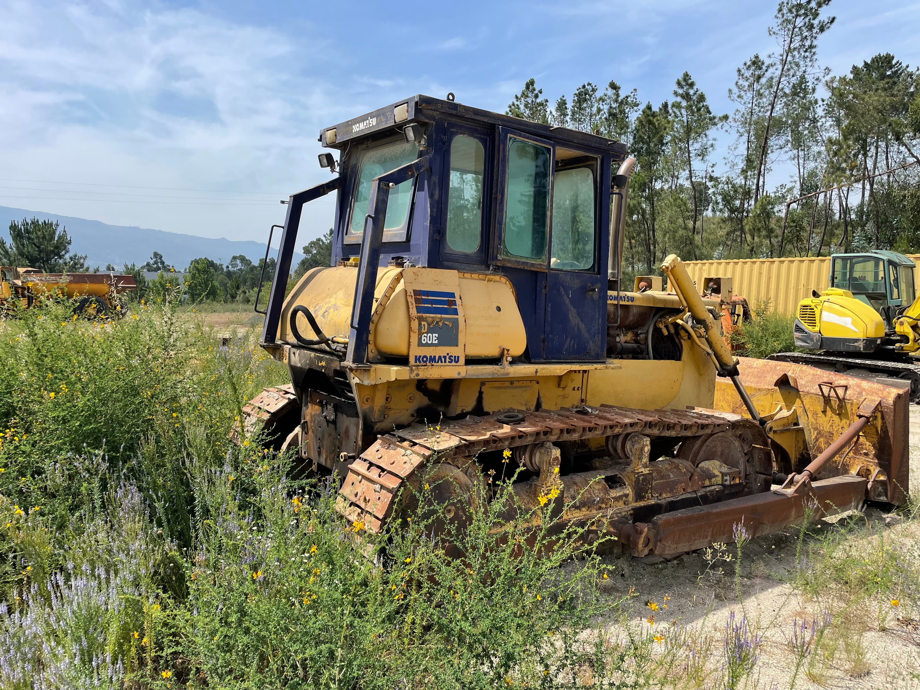 Bulldozer Komatsu  D60E-6 — imagem 4
