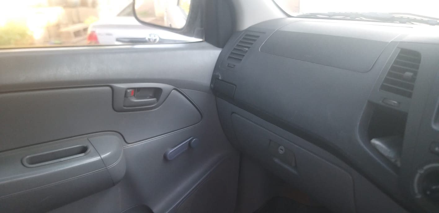 Toyota Hilux — imagen 8