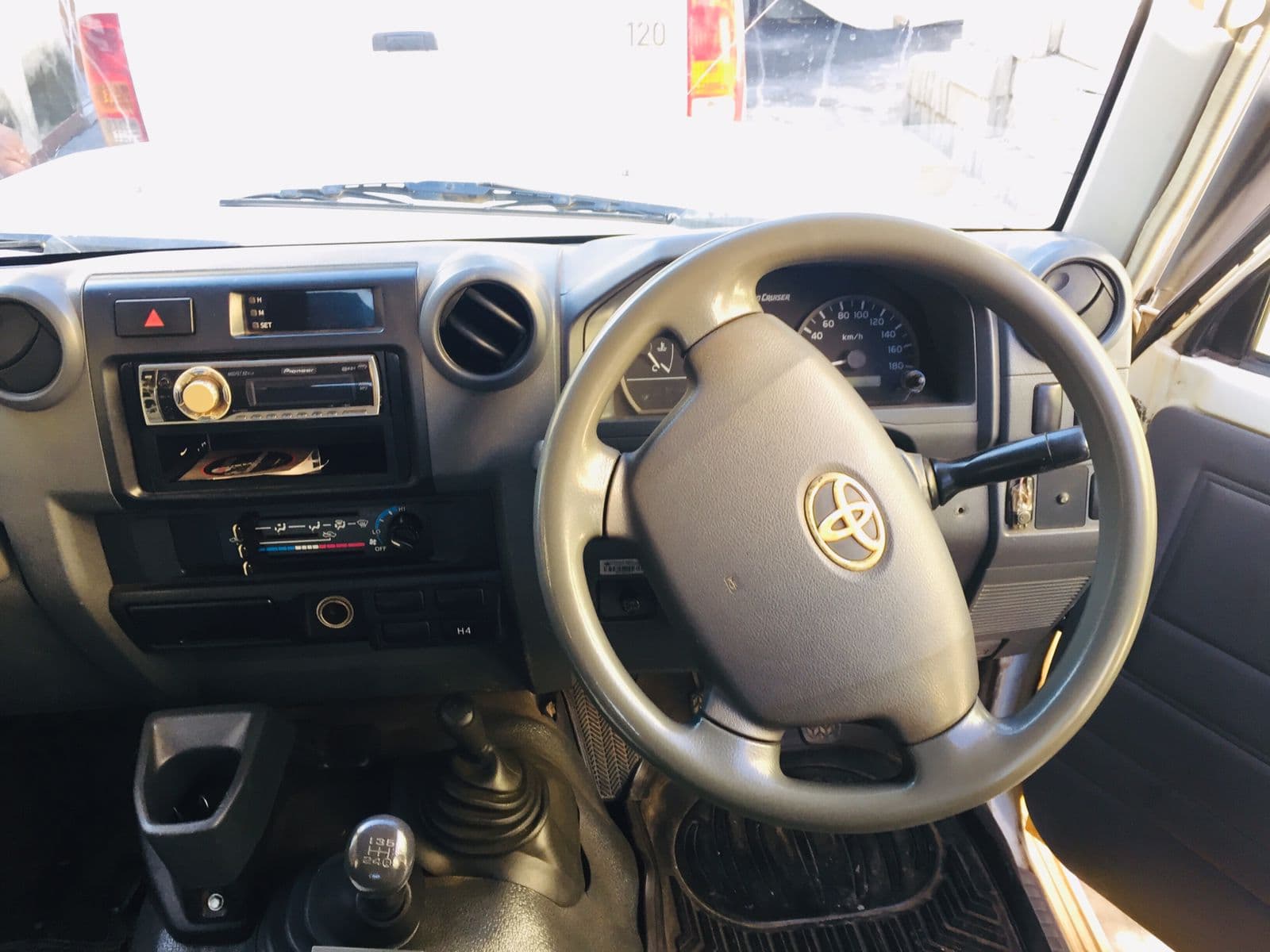 Toyota Landcruiser — imagen 9