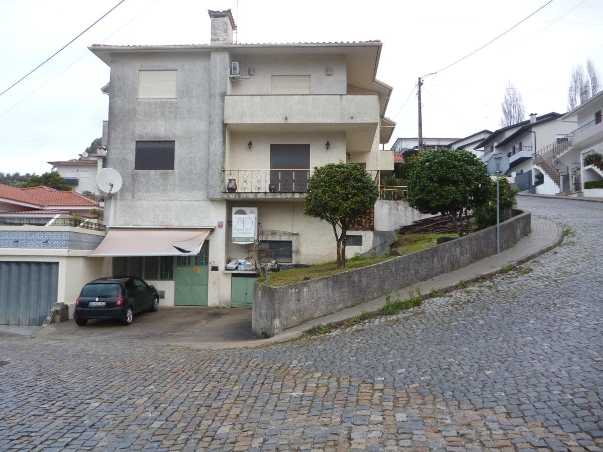 Armazém · Guimarães — imagem 1