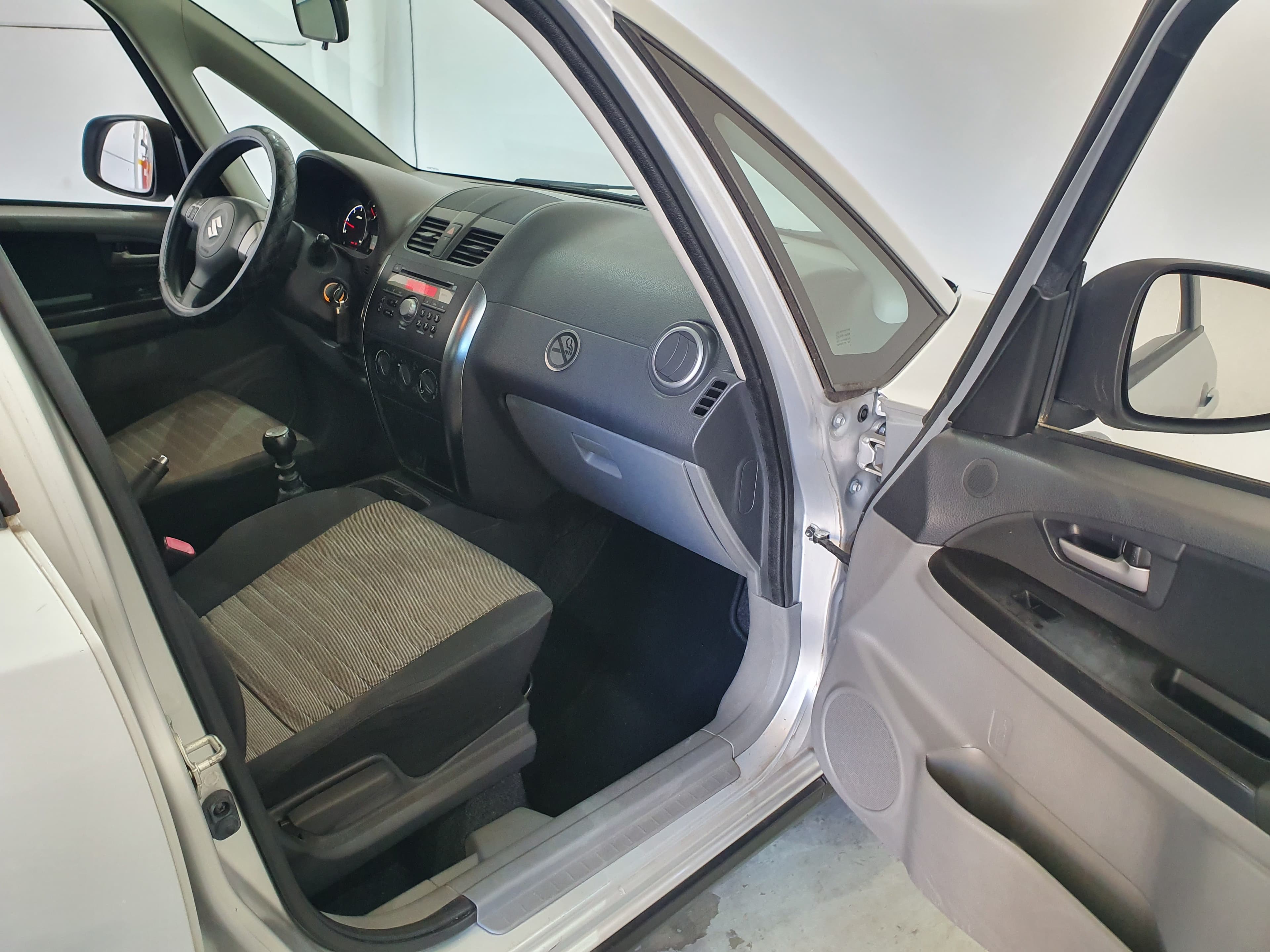 Suzuki SX4 1.6 DDIS · Ano 2010 — image 19