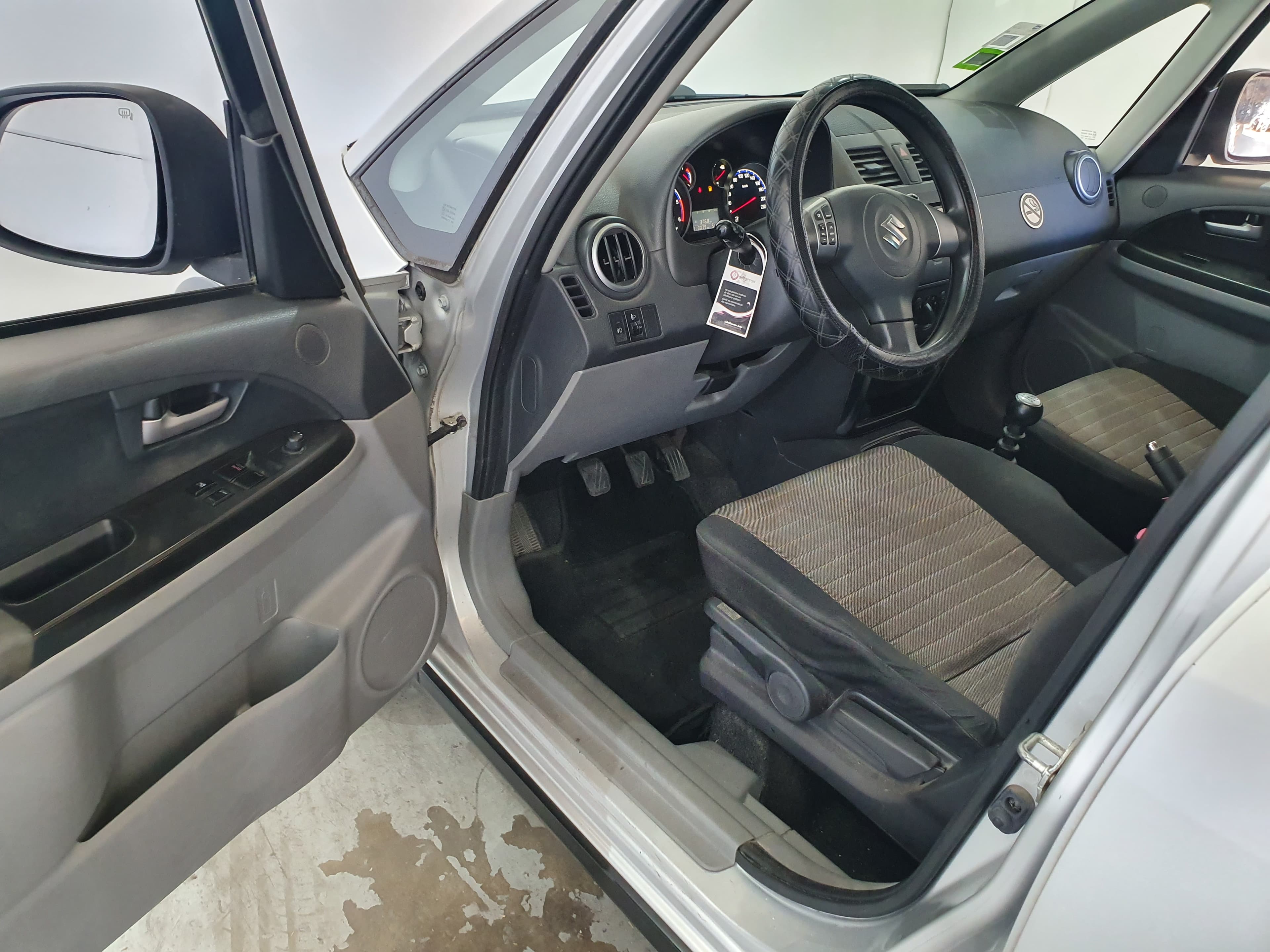Suzuki SX4 1.6 DDIS · Ano 2010 — image 26