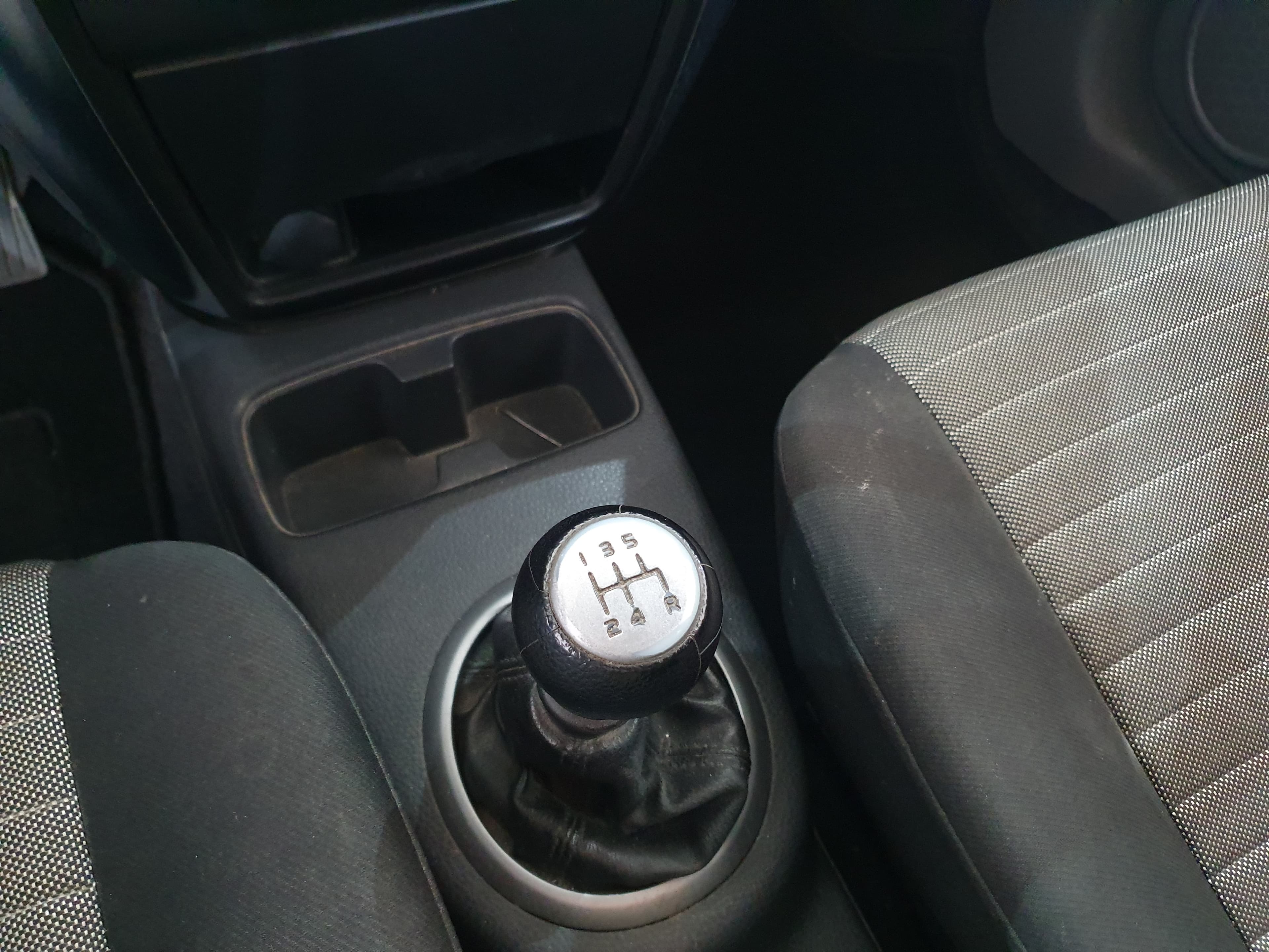 Suzuki SX4 1.6 DDIS · Ano 2010 — image 35