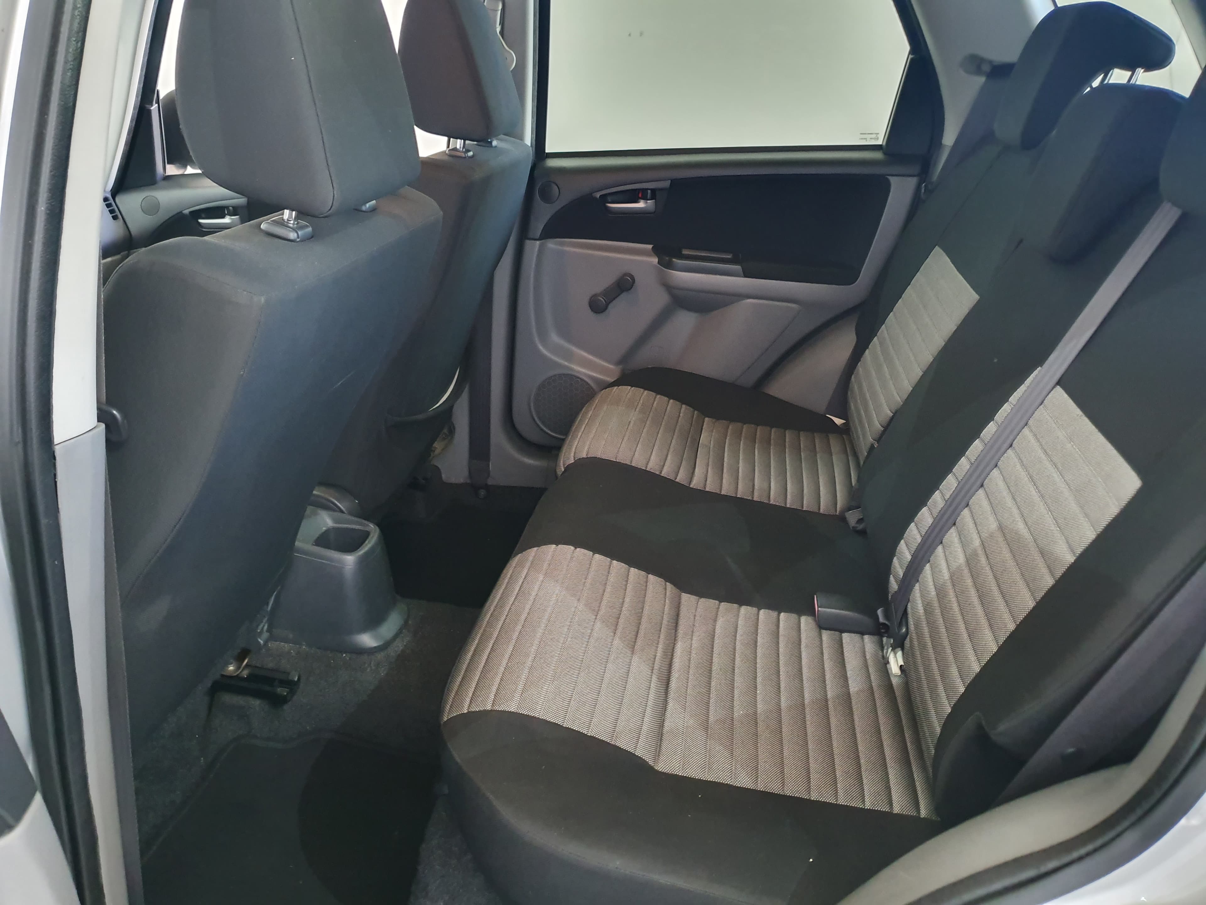 Suzuki SX4 1.6 DDIS · Ano 2010 — image 25