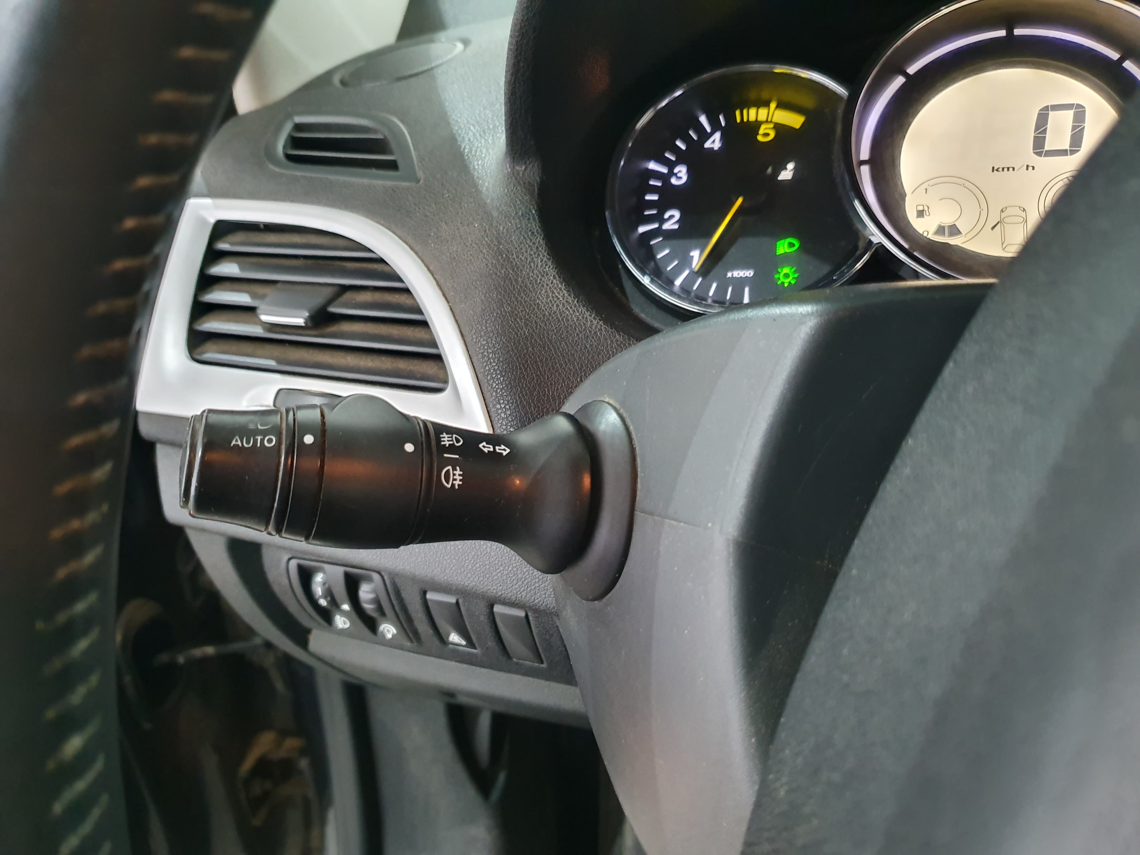Renault Mégane · Ano 2012 — imagem 40