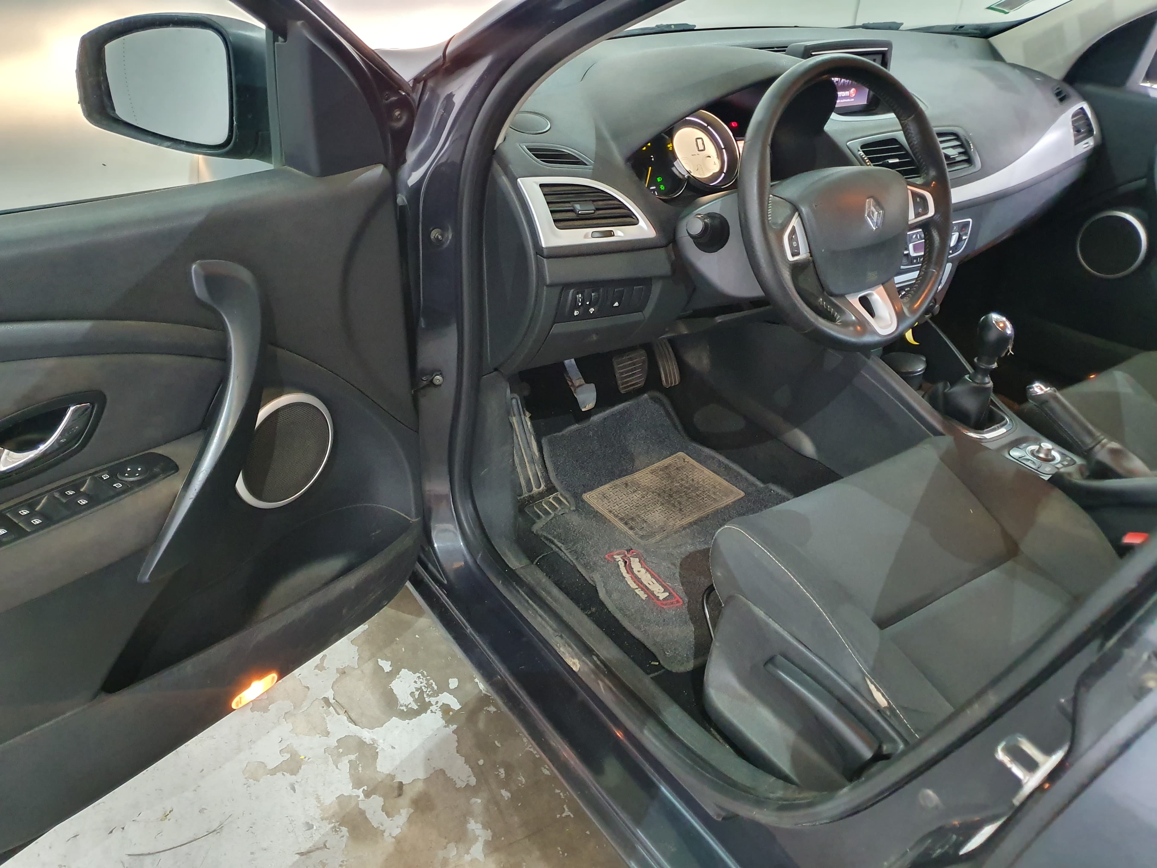 Renault Mégane · Ano 2012 — imagem 29