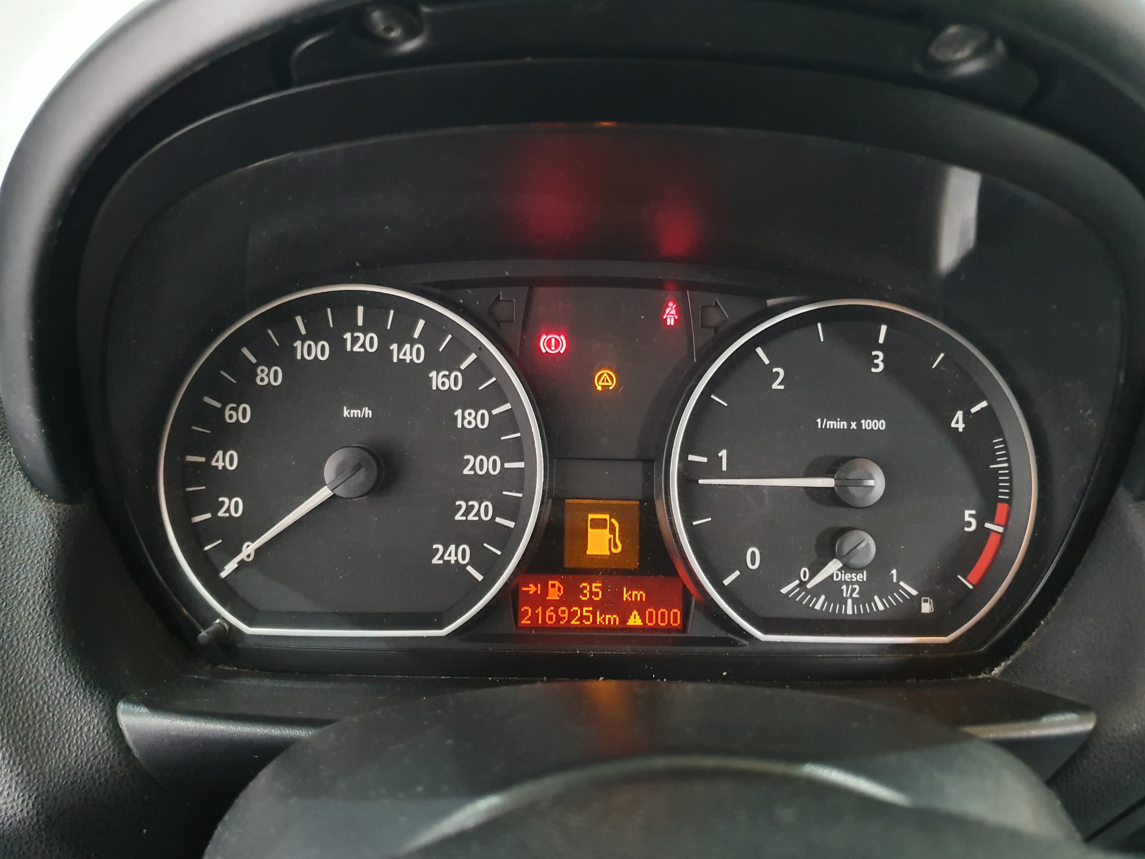 BMW 116D · Ano 2010 — image 39