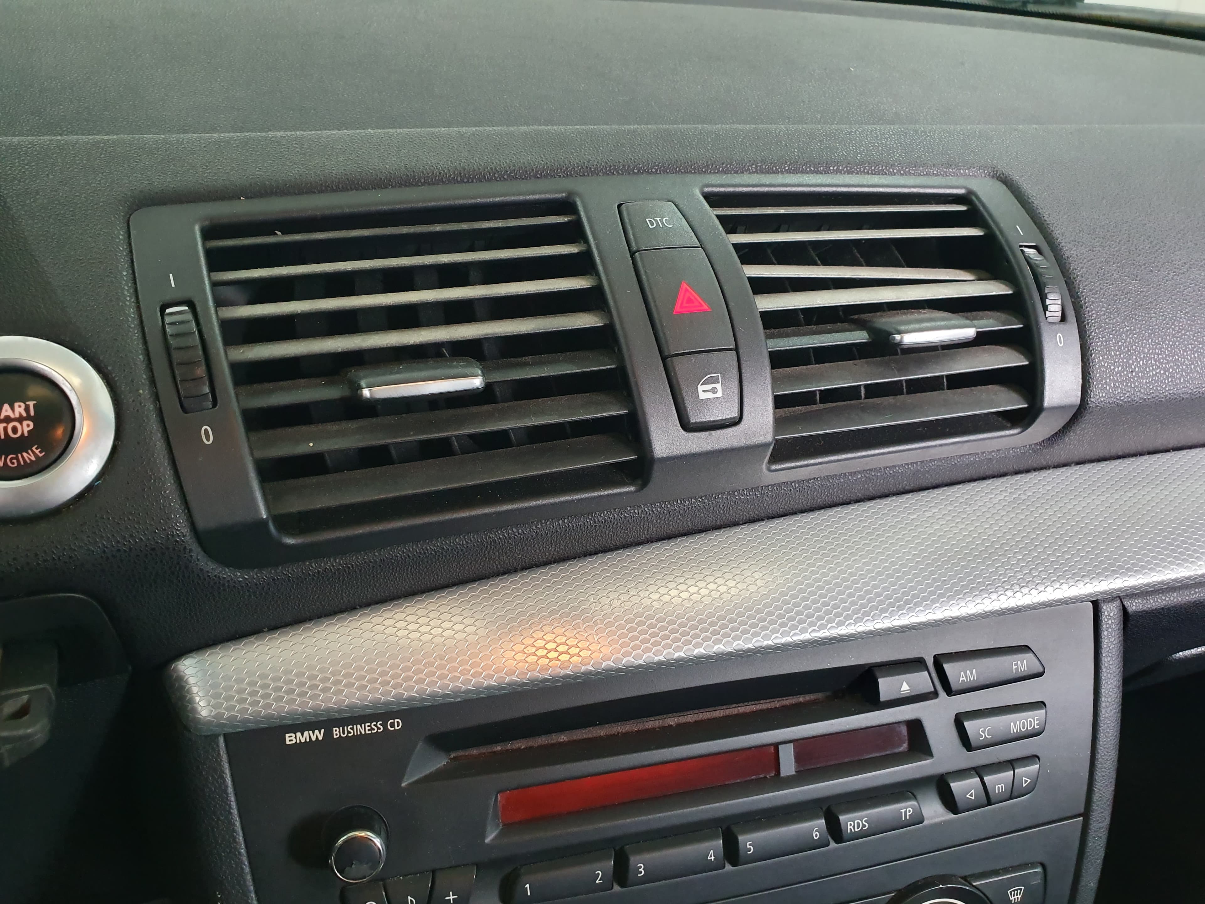 BMW 116D · Ano 2010 — image 34