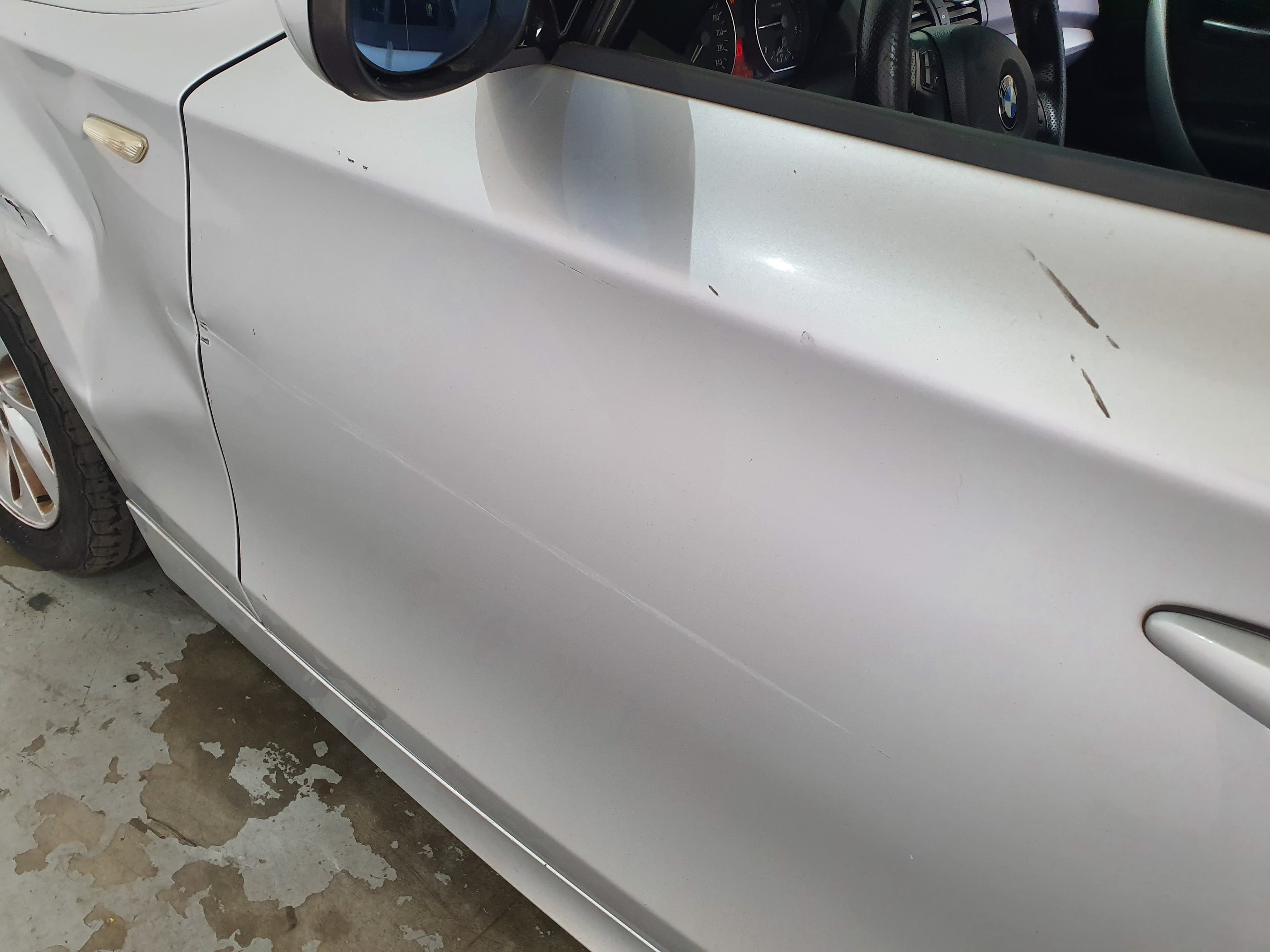 BMW 116D · Ano 2010 — image 10