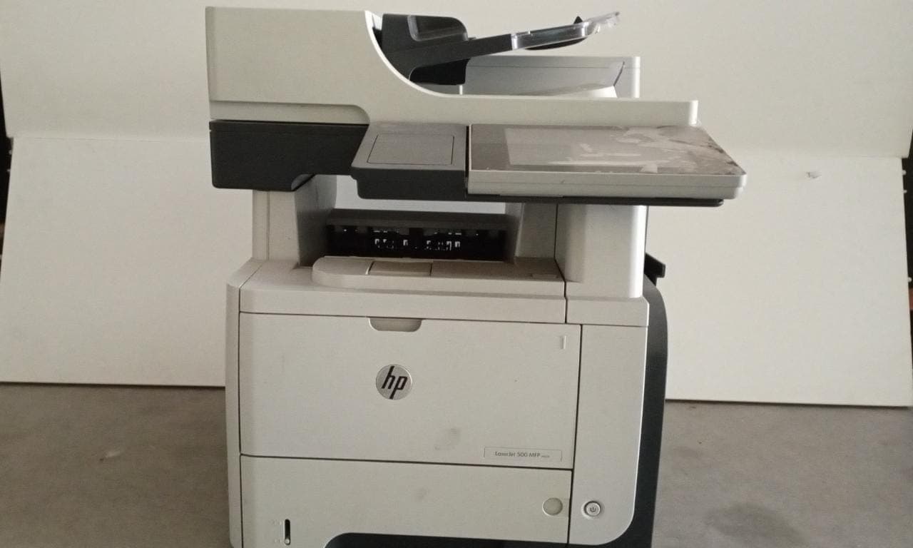 Impressora multifuncional HP 500 MFP M525 — imagen 1