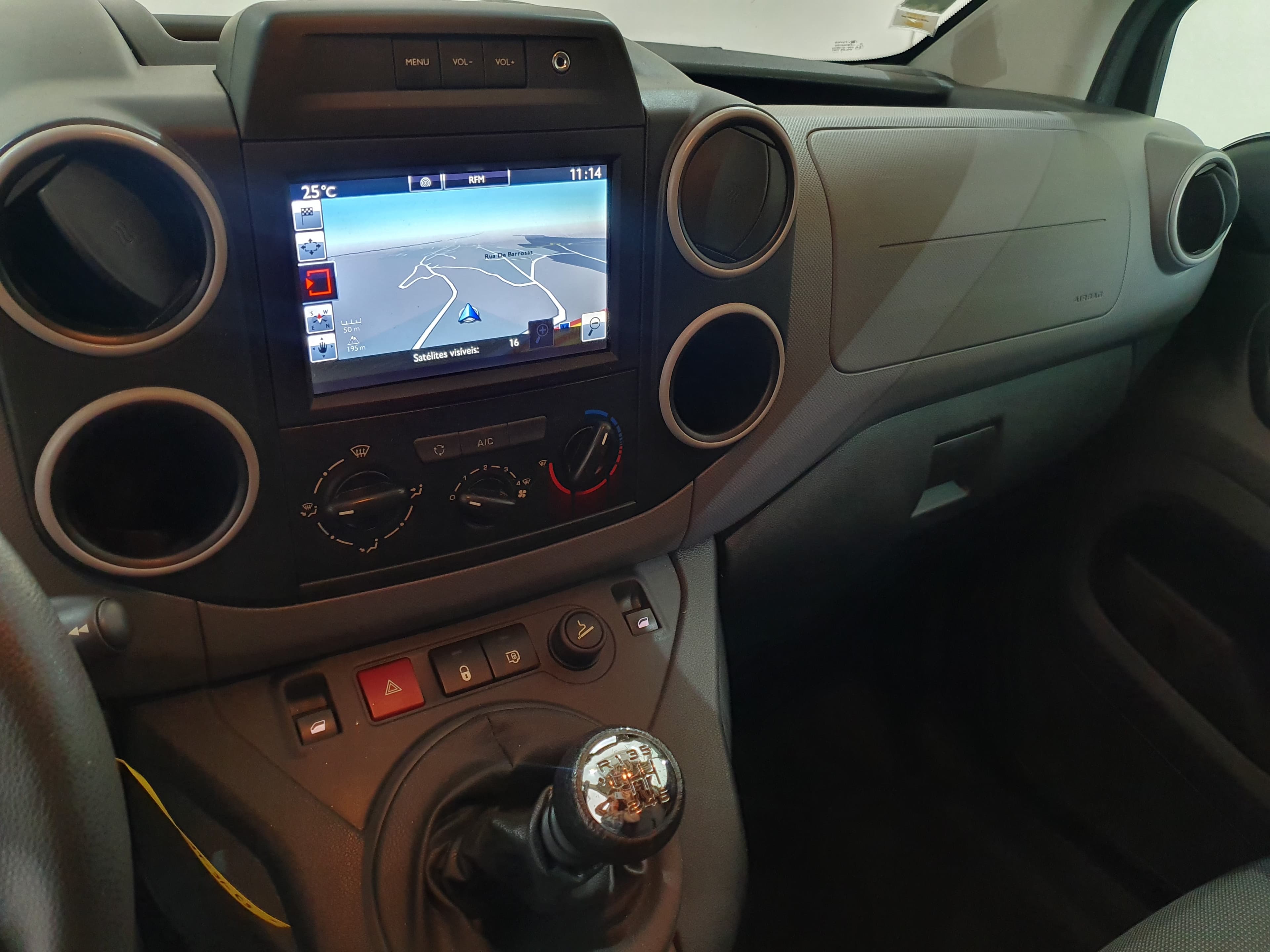 Citroën Berlingo · Ano 2018 — imagem 27