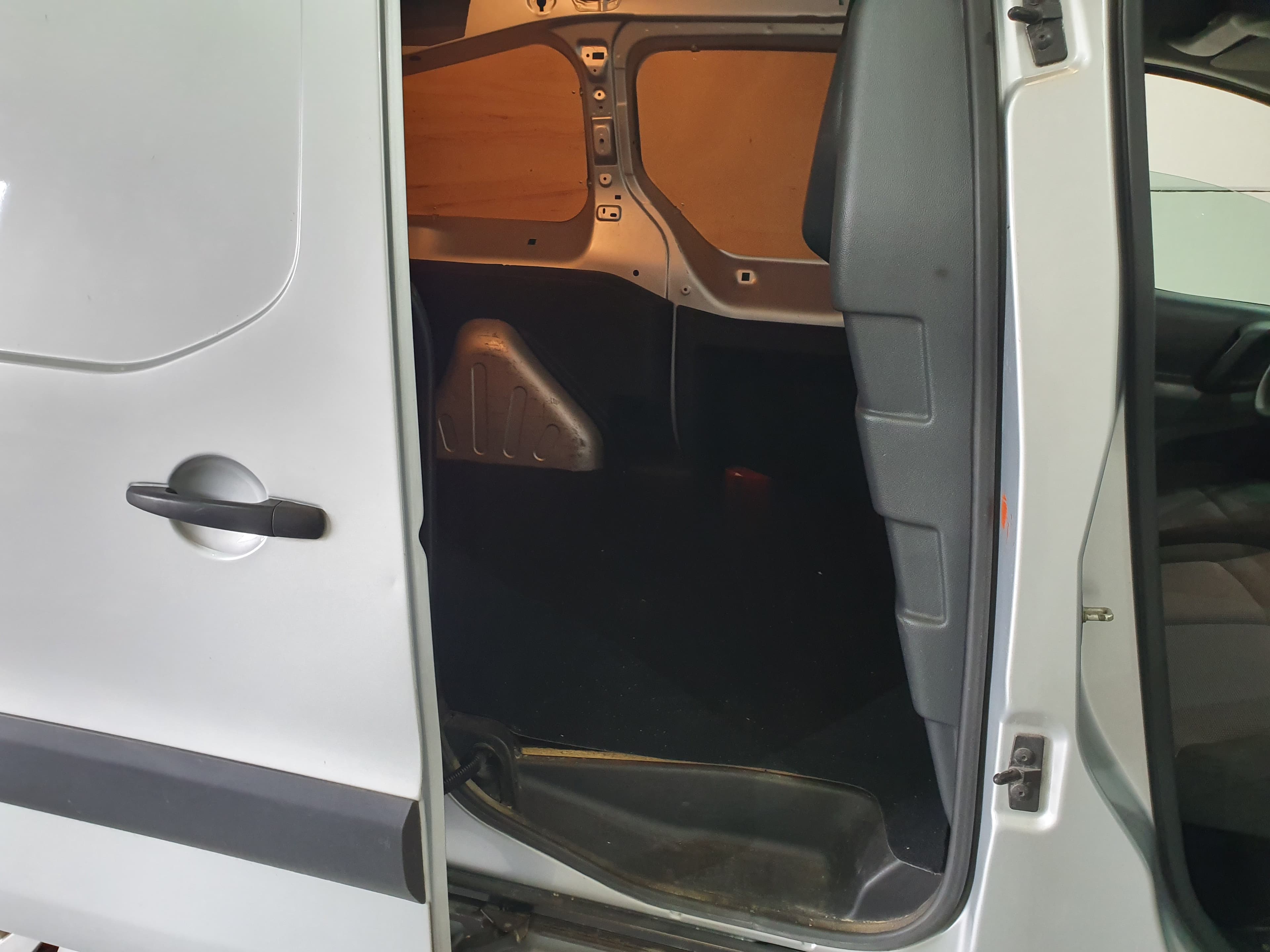 Citroën Berlingo · Ano 2018 — imagem 8