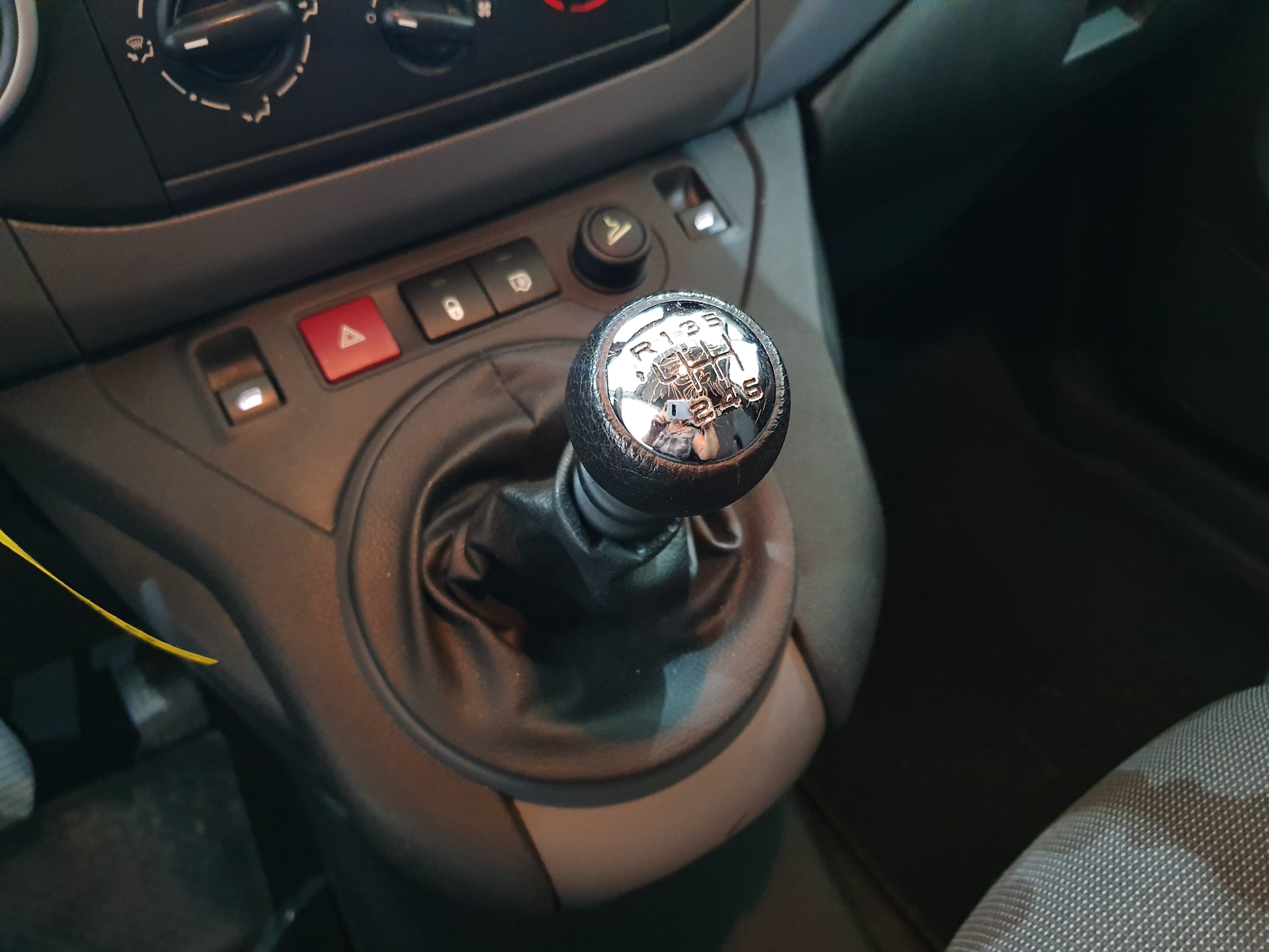 Citroën Berlingo · Ano 2018 — imagem 30