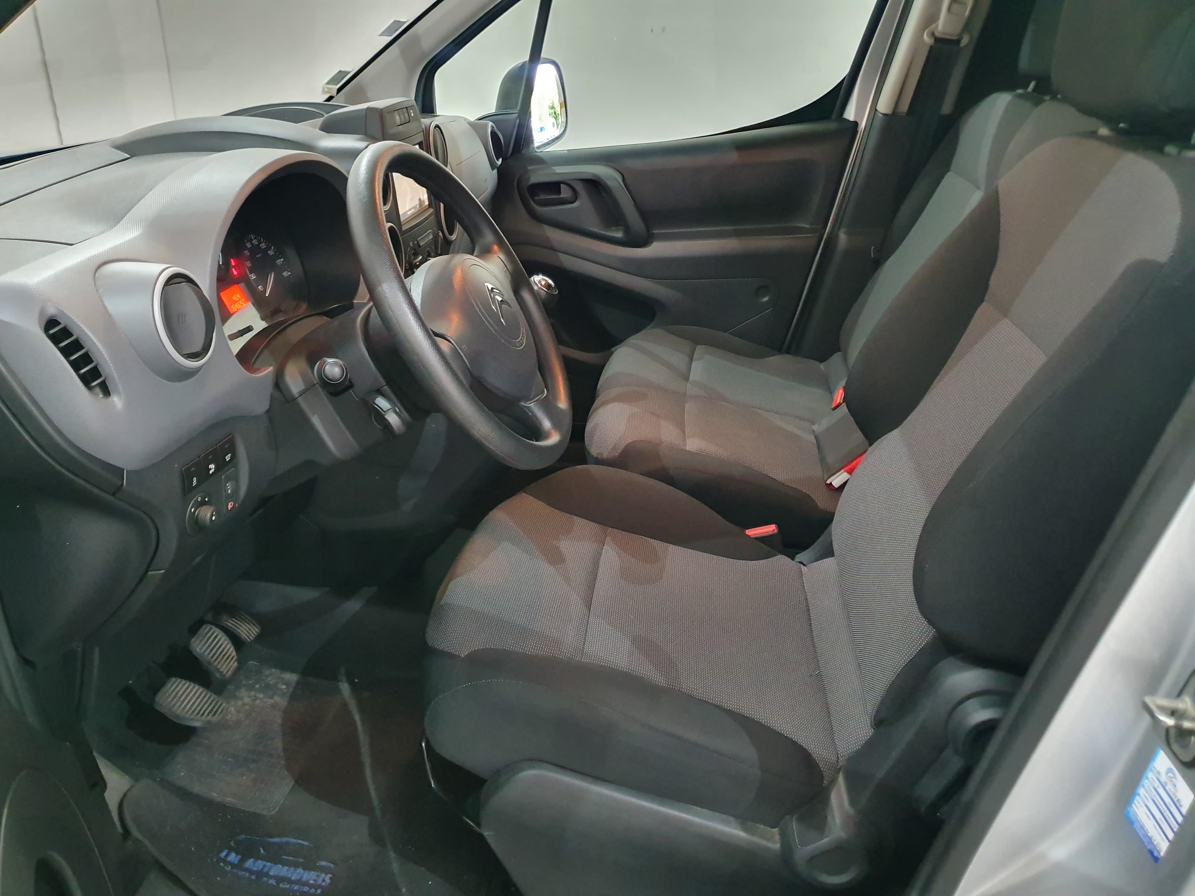 Citroën Berlingo · Ano 2018 — imagem 24
