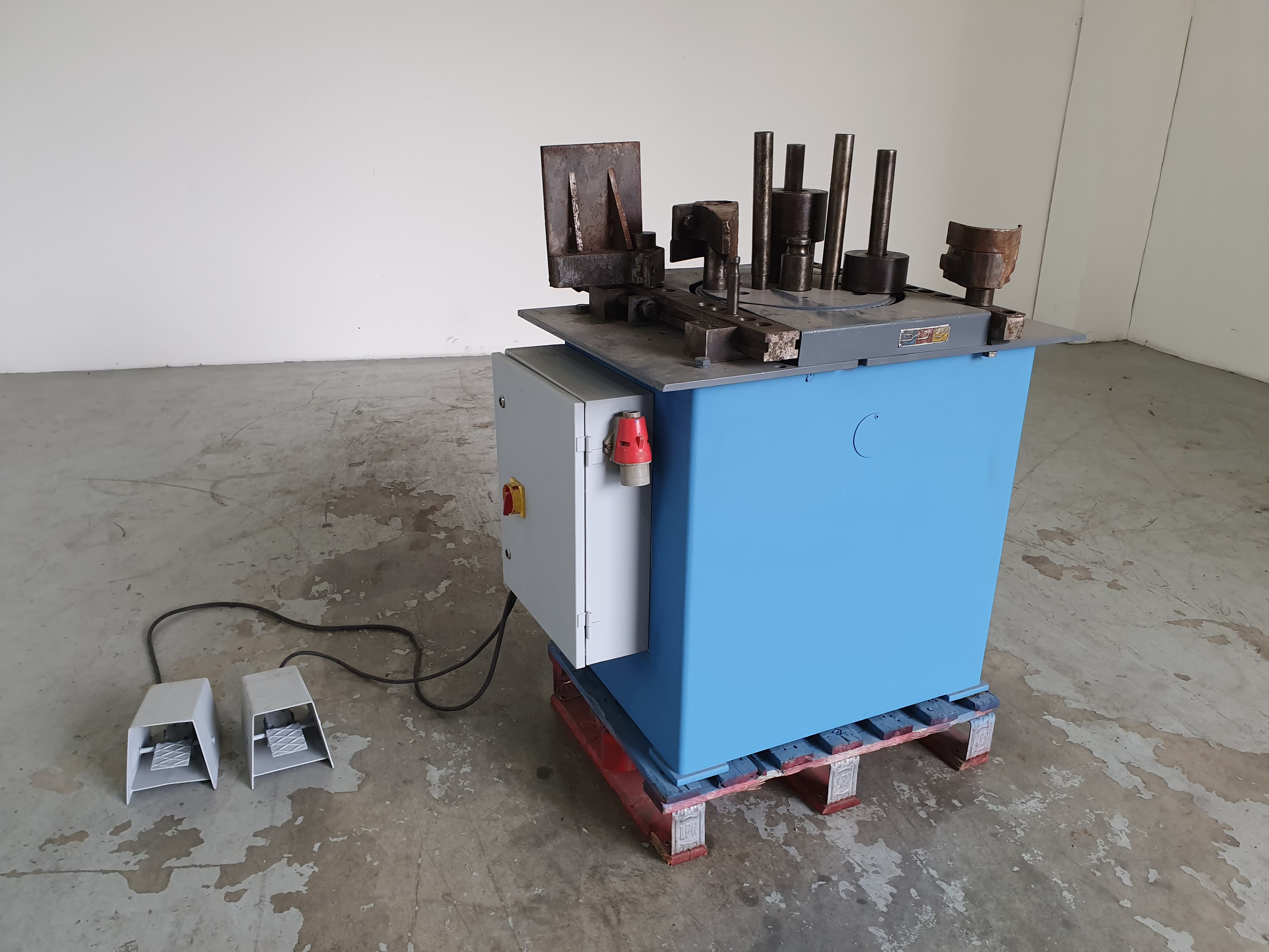 Máquina Dobrar Ferro Alba — imagen 3