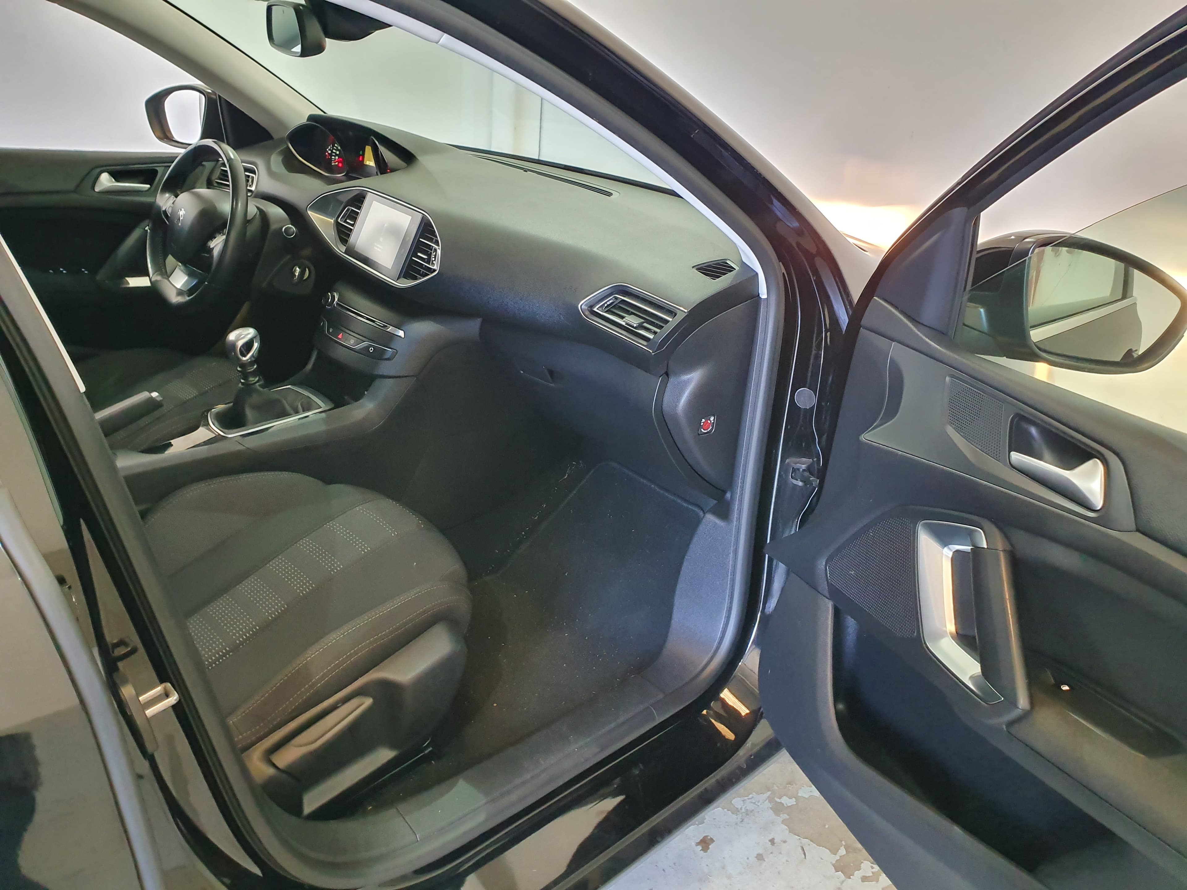Peugeot 308 · Año 2015 — imagen 19