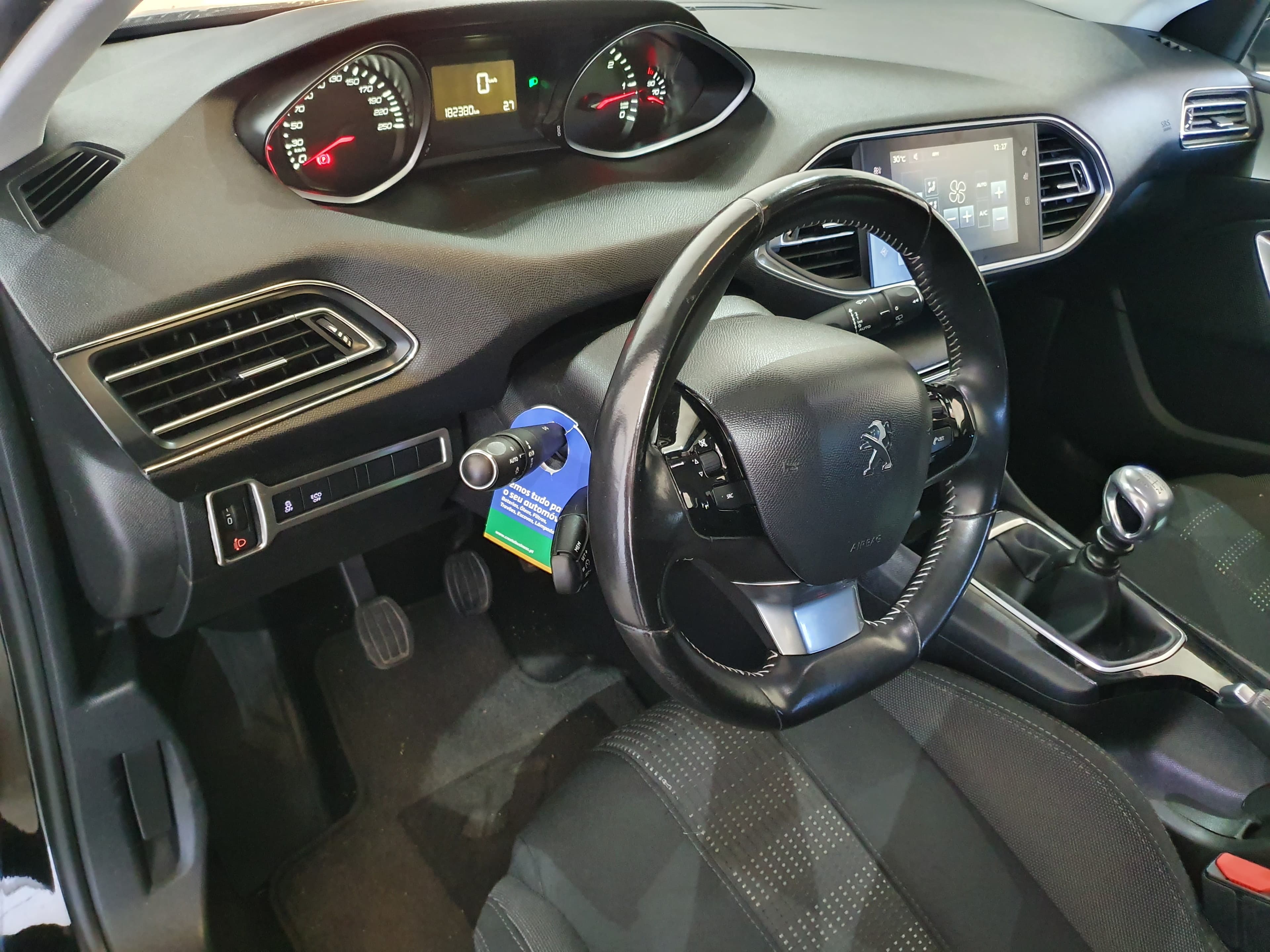 Peugeot 308 · Año 2015 — imagen 34