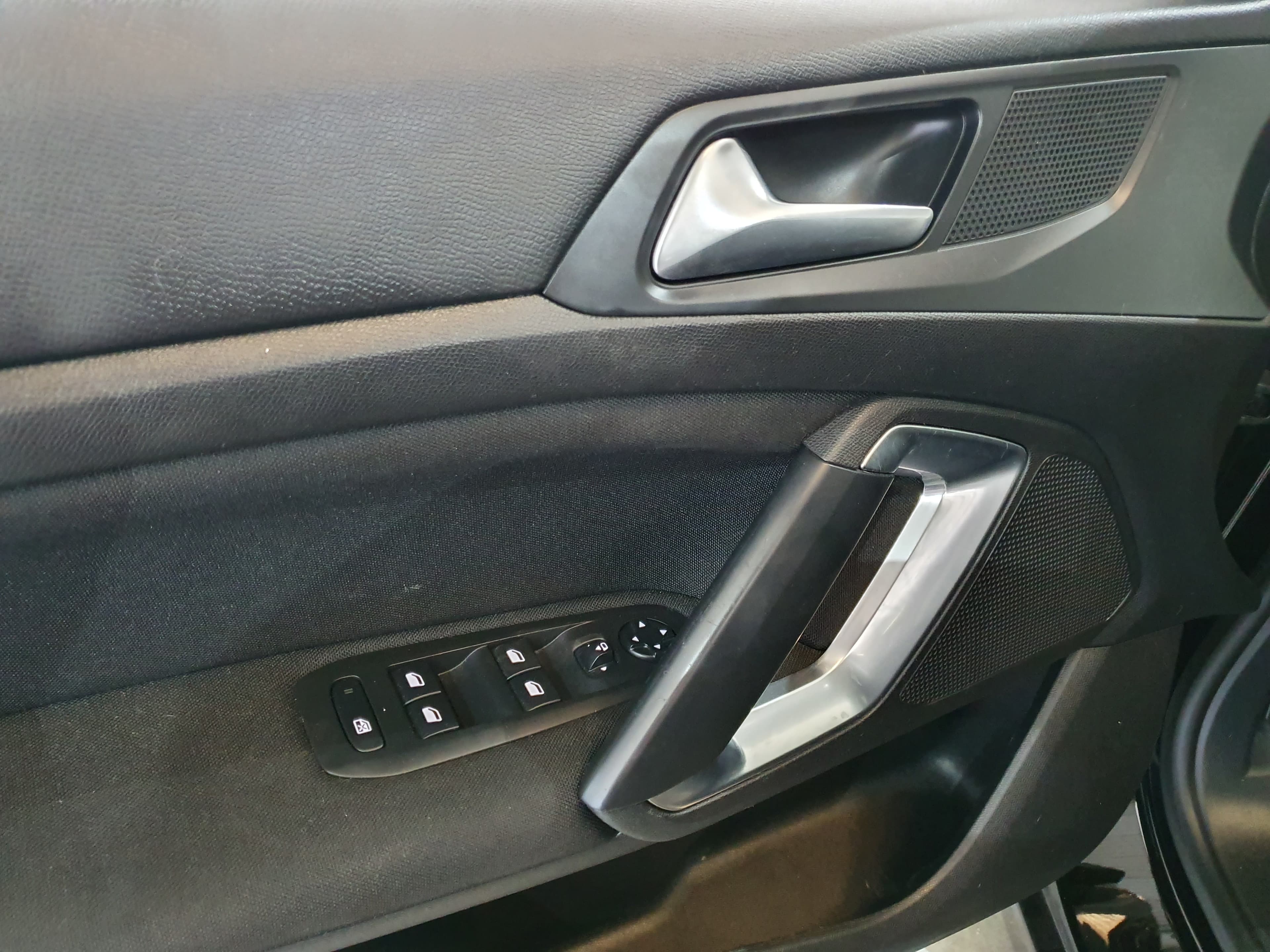 Peugeot 308 · Año 2015 — imagen 27