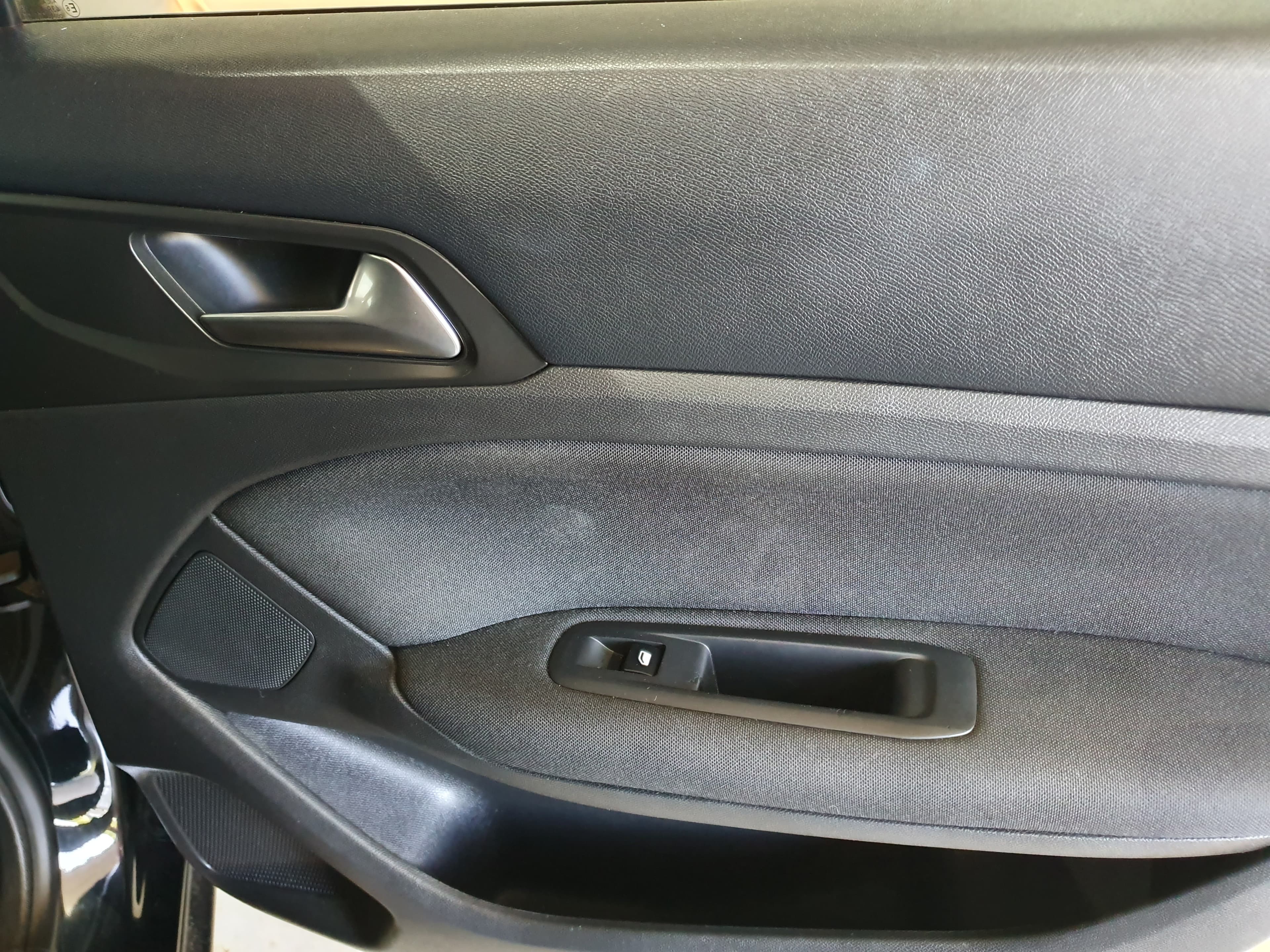 Peugeot 308 · Año 2015 — imagen 23