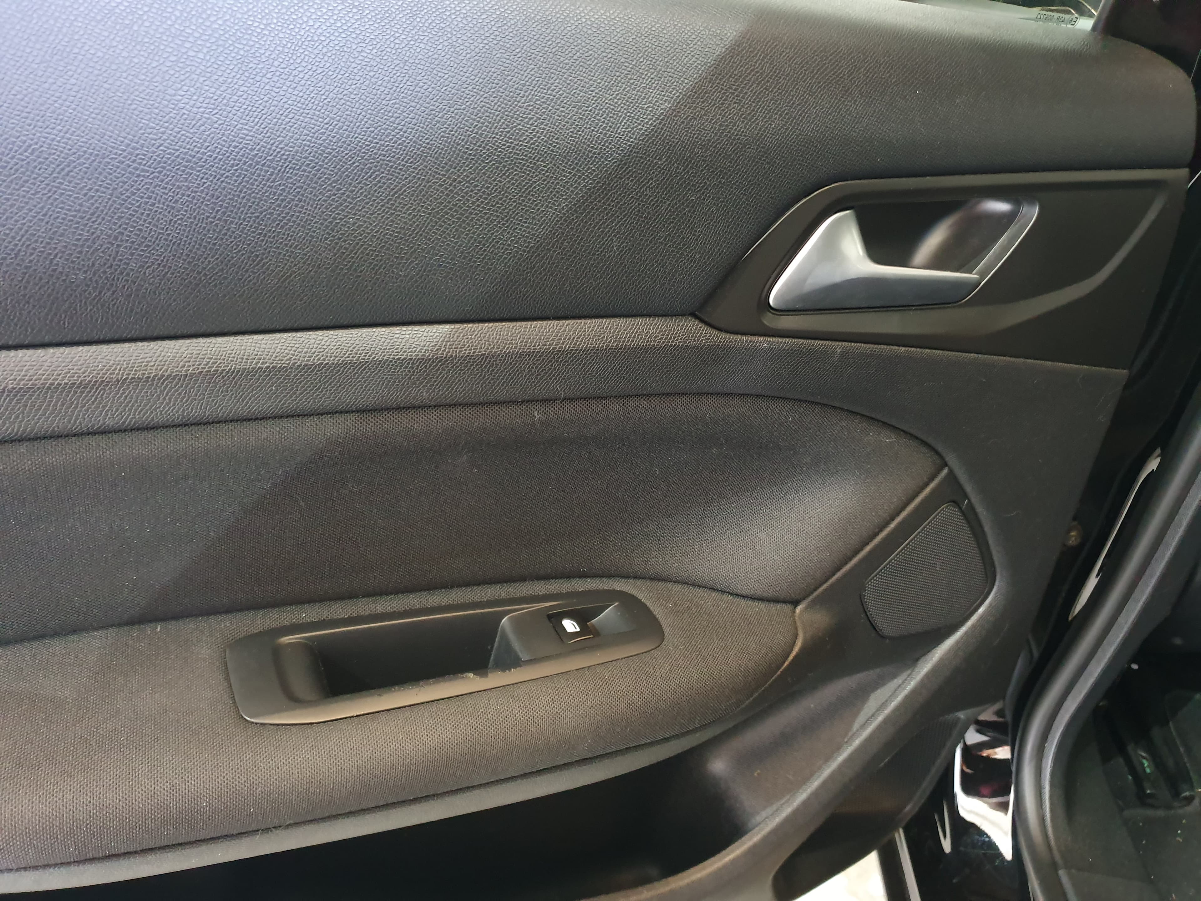 Peugeot 308 · Año 2015 — imagen 24