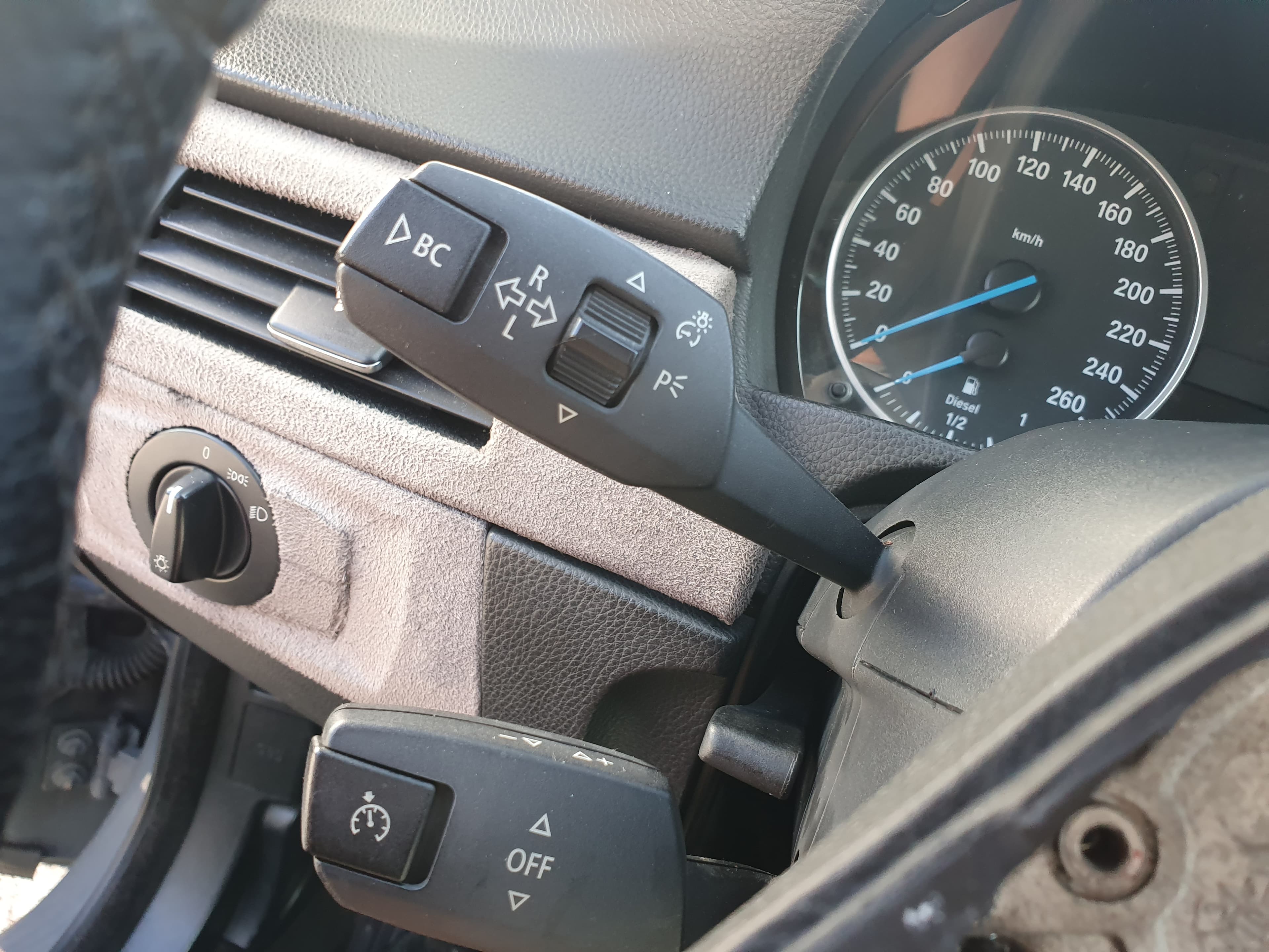 BMW 320D Coupé · Ano 2007 — image 37