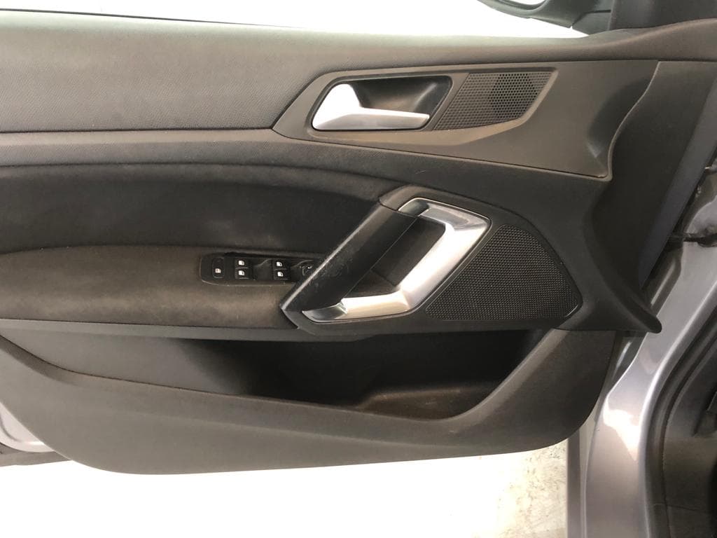 Peugeot 308 · Ano 2017 — imagem 32
