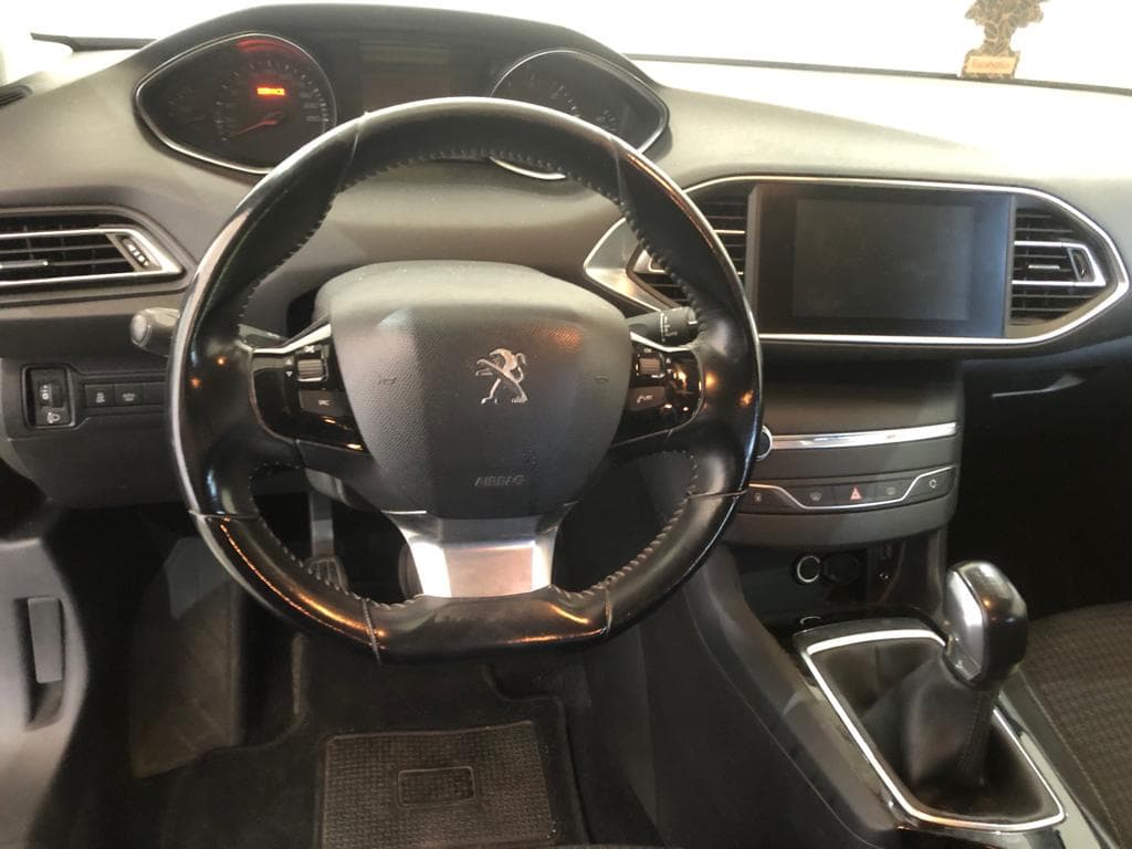Peugeot 308 · Ano 2017 — imagem 35