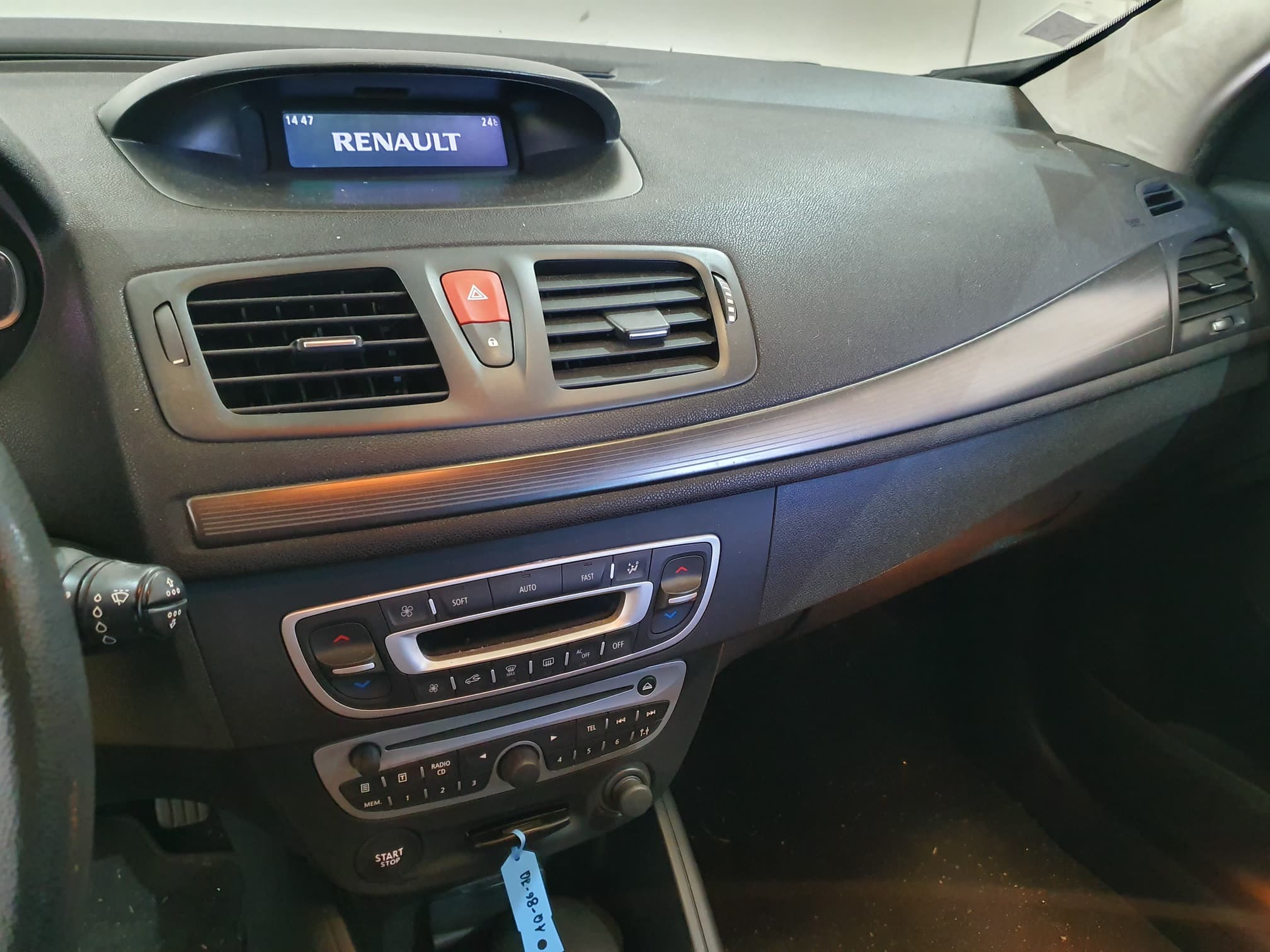 Renault Mégane · Ano 2010 — imagem 28