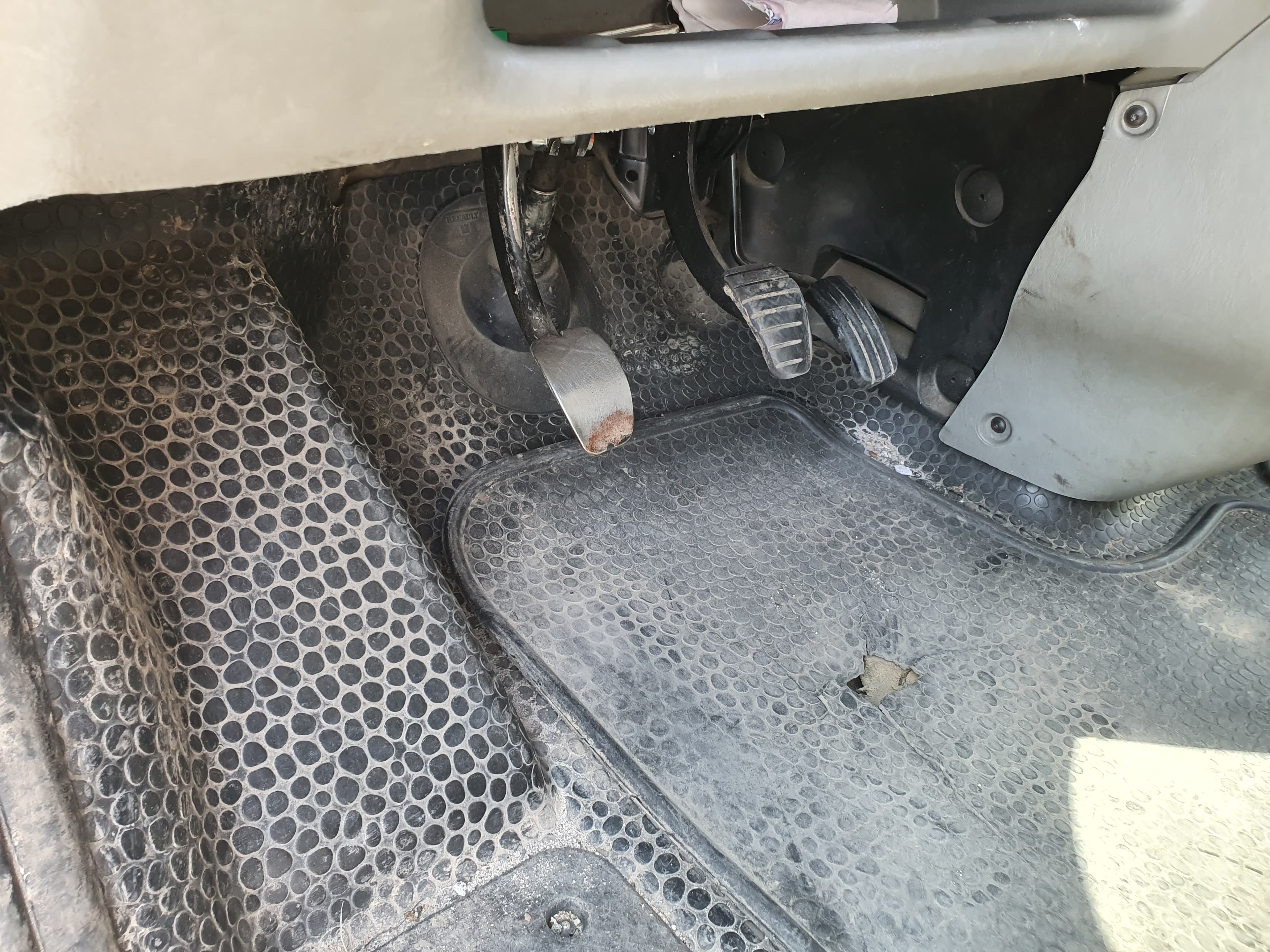 Renault Trafic · Ano 2009 — imagem 21