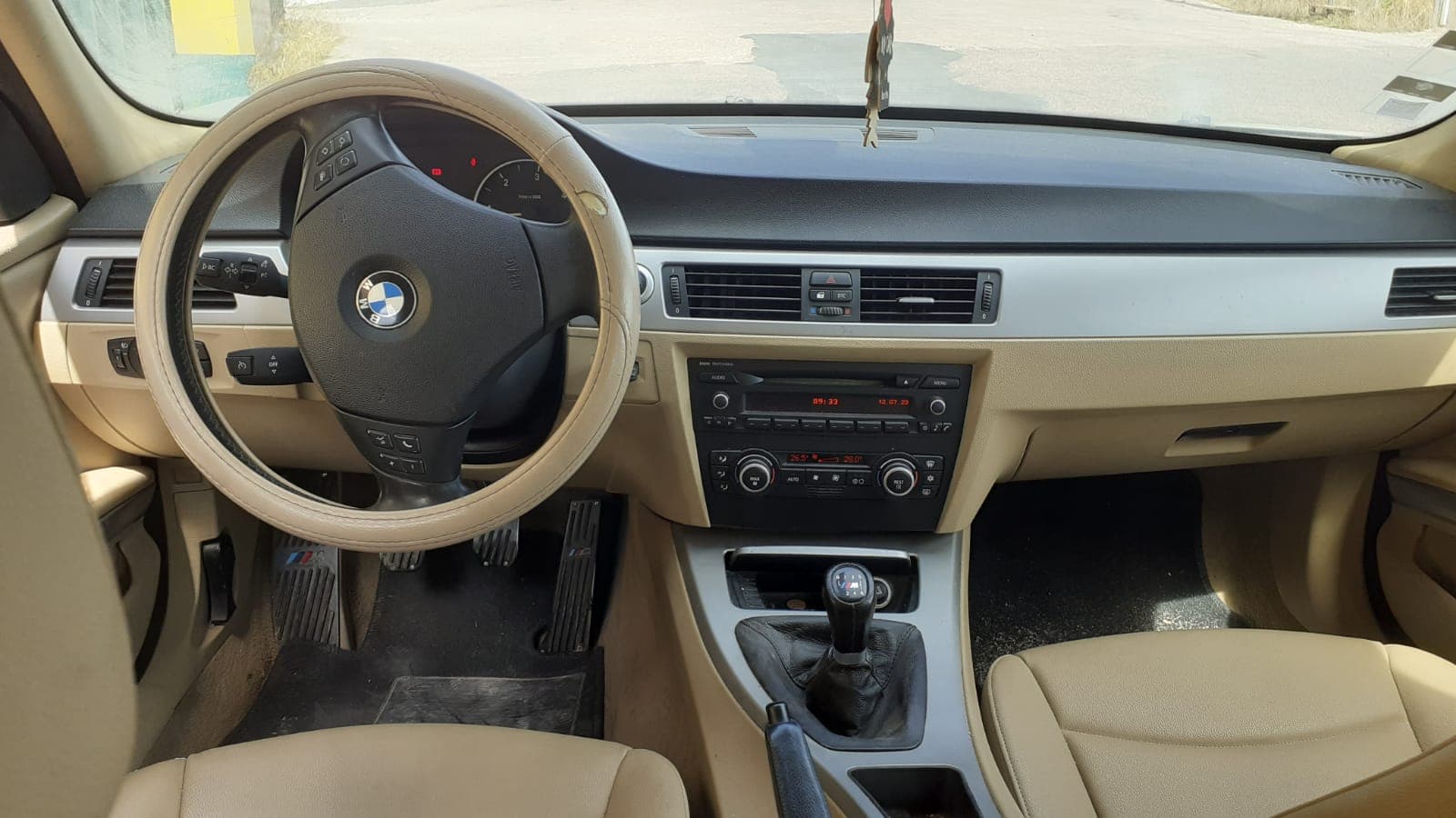 BMW 320D Touring · Ano 2007 — image 13