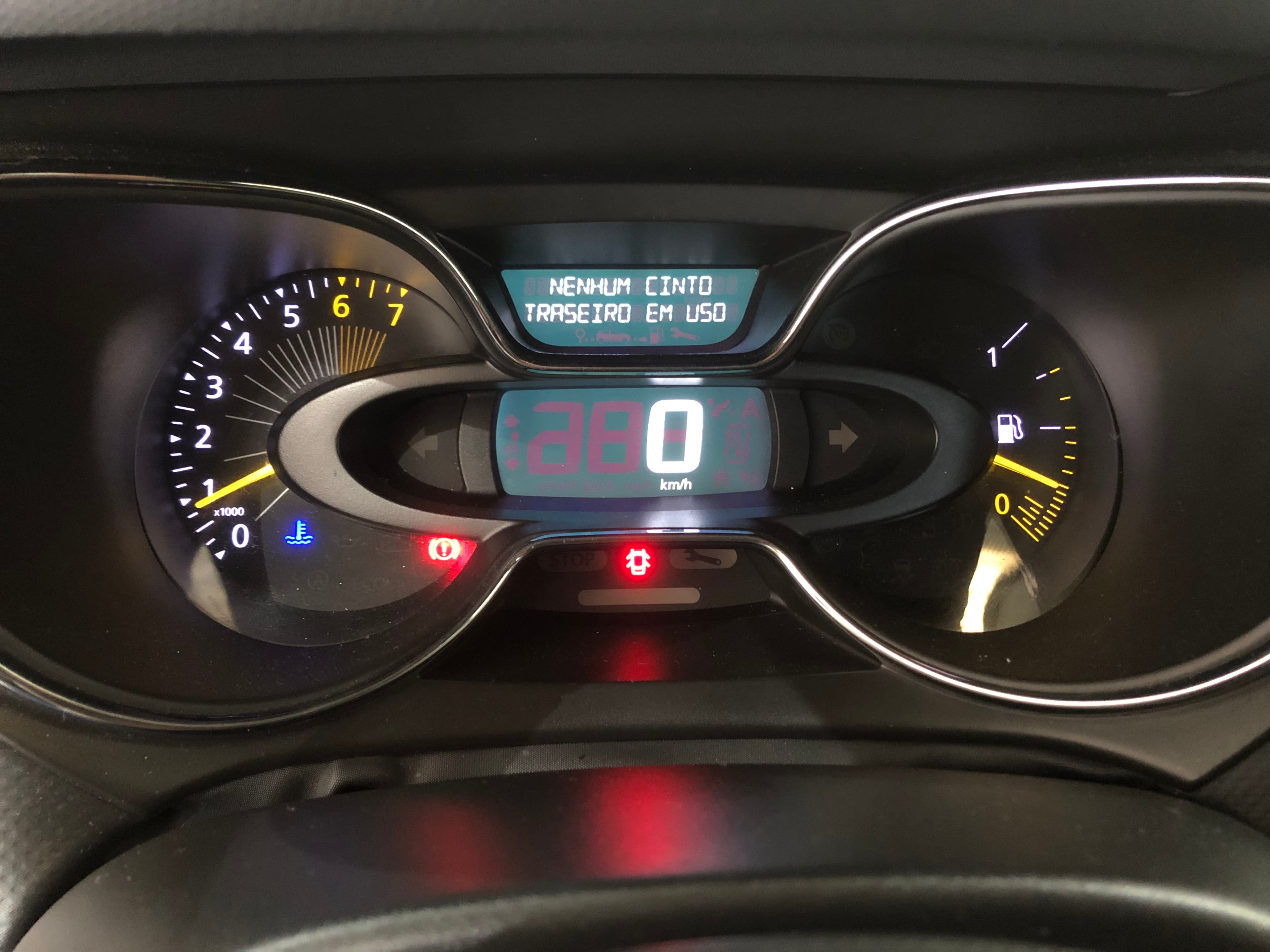Renault Captur · Ano 2013 — image 32