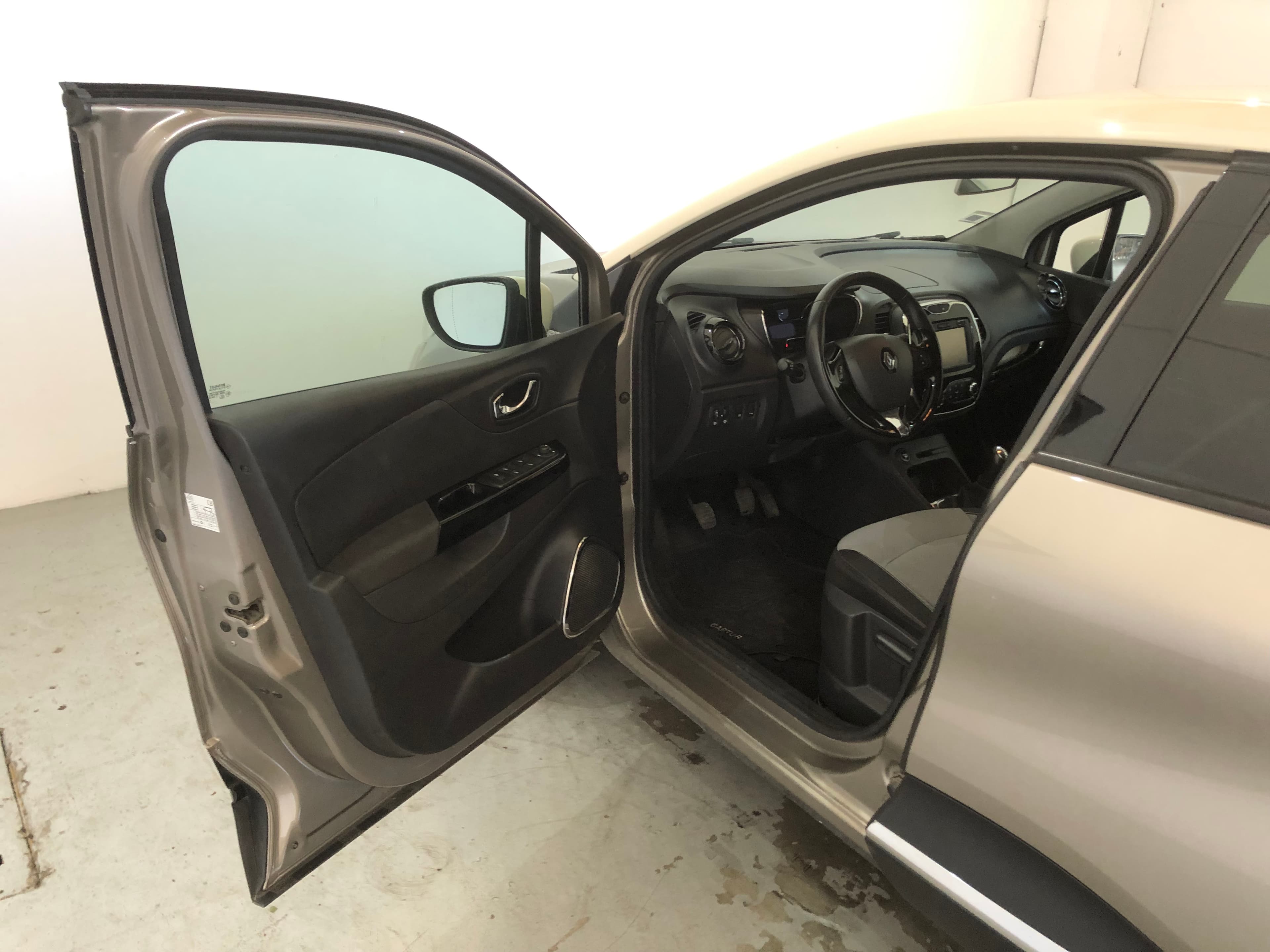 Renault Captur · Ano 2013 — image 18