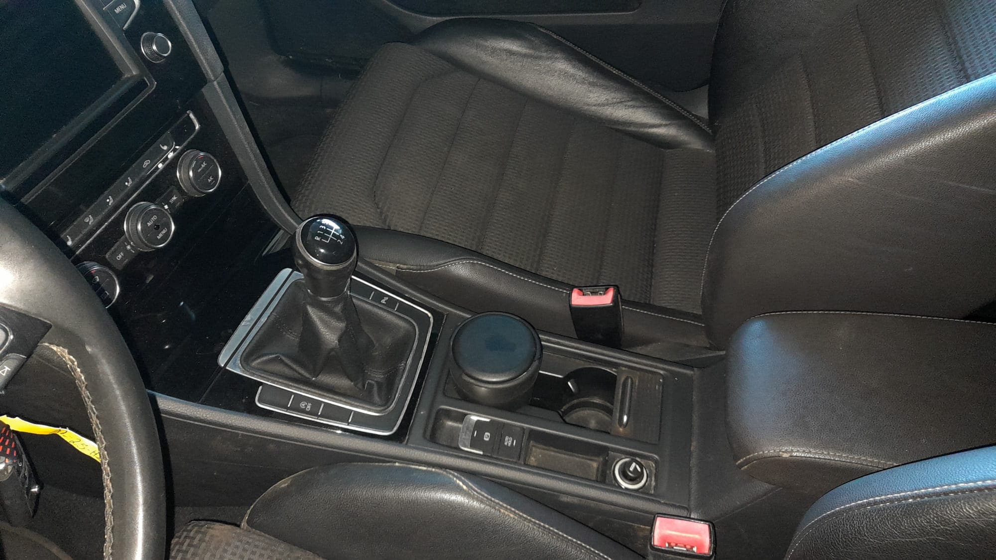 Volkswagen Golf TDI · Ano 2016 — imagem 24