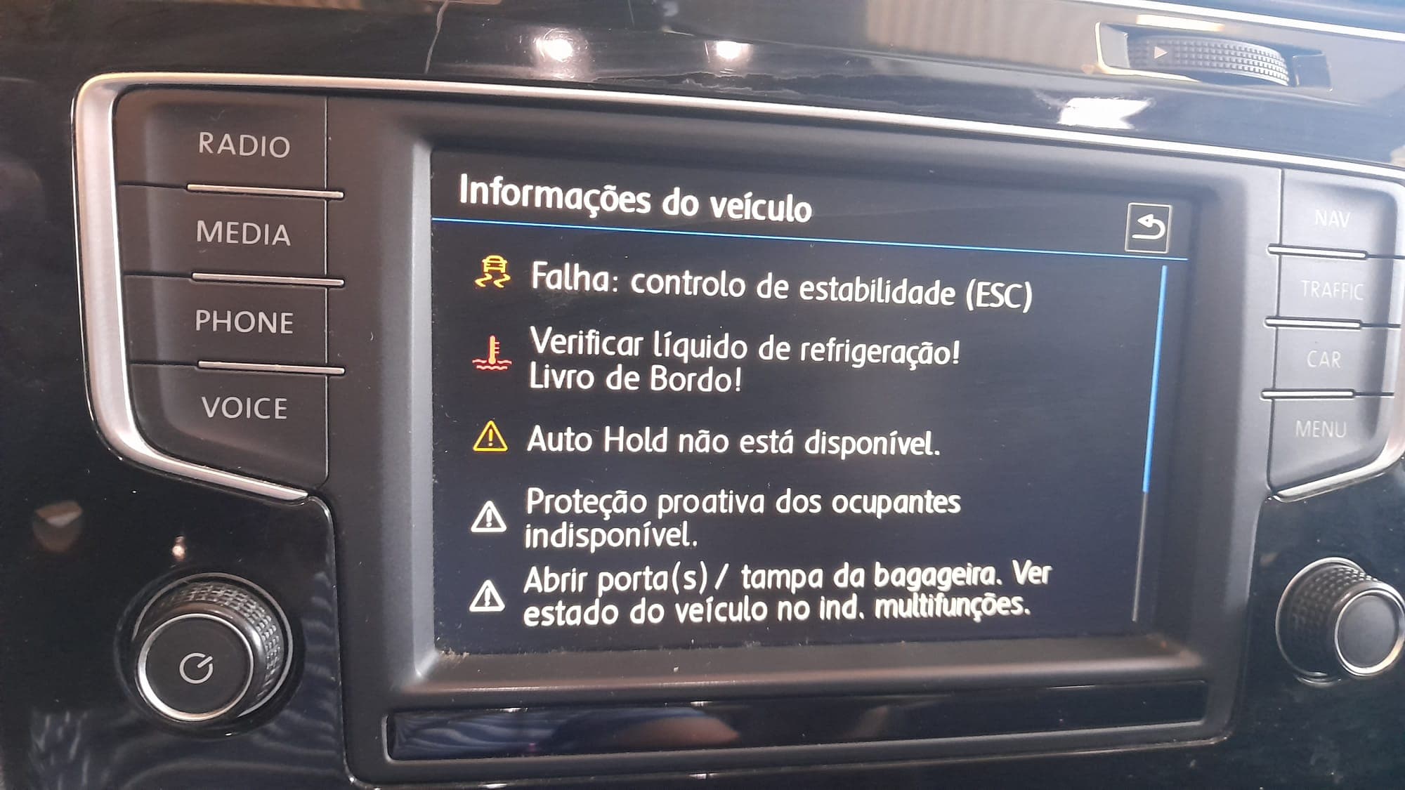 Volkswagen Golf TDI · Ano 2016 — imagem 12