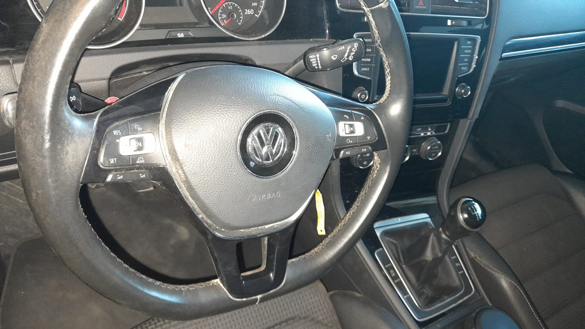 Volkswagen Golf TDI · Ano 2016 — imagem 19