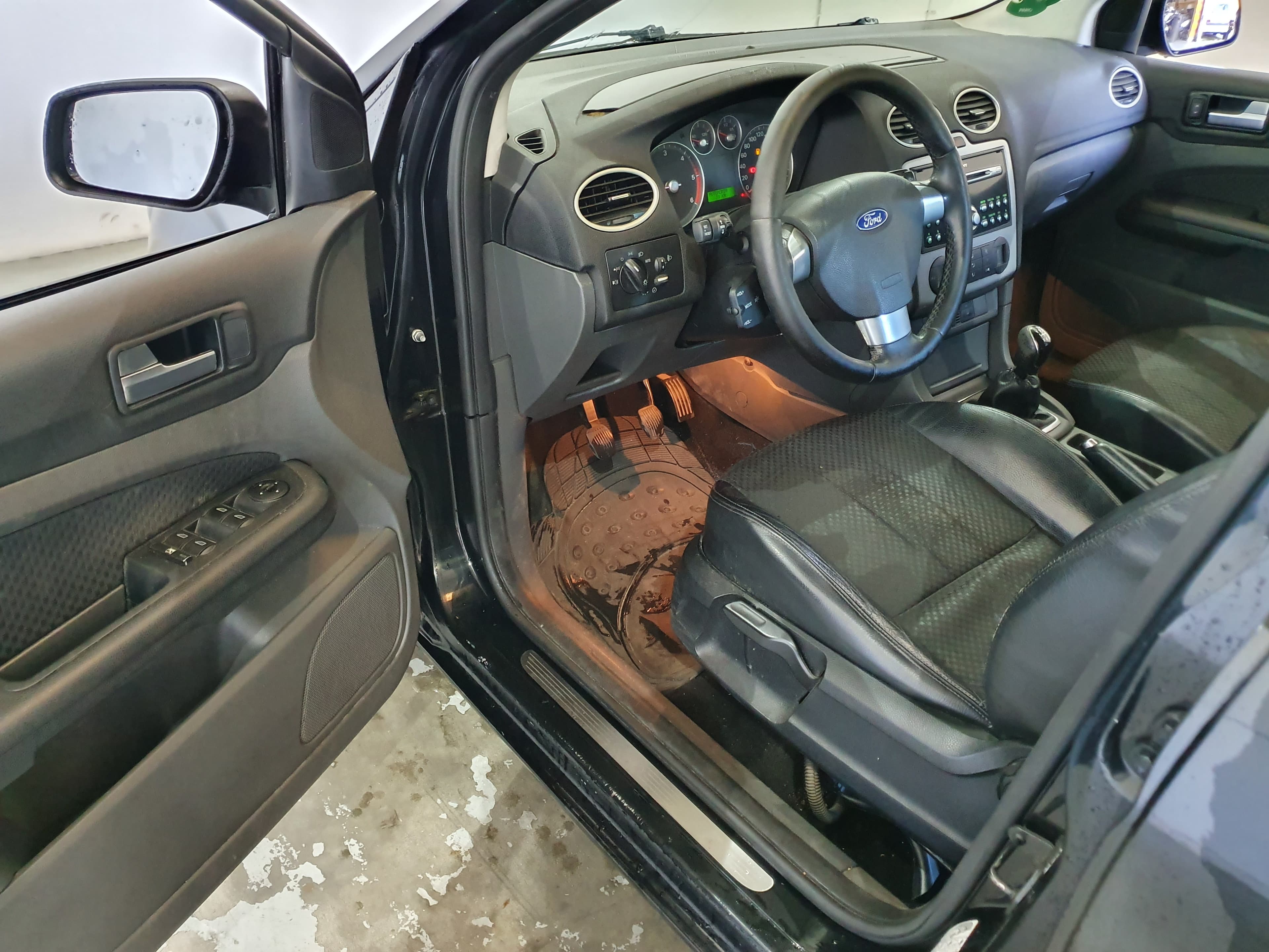 Ford Focus · Ano 2005 — image 20