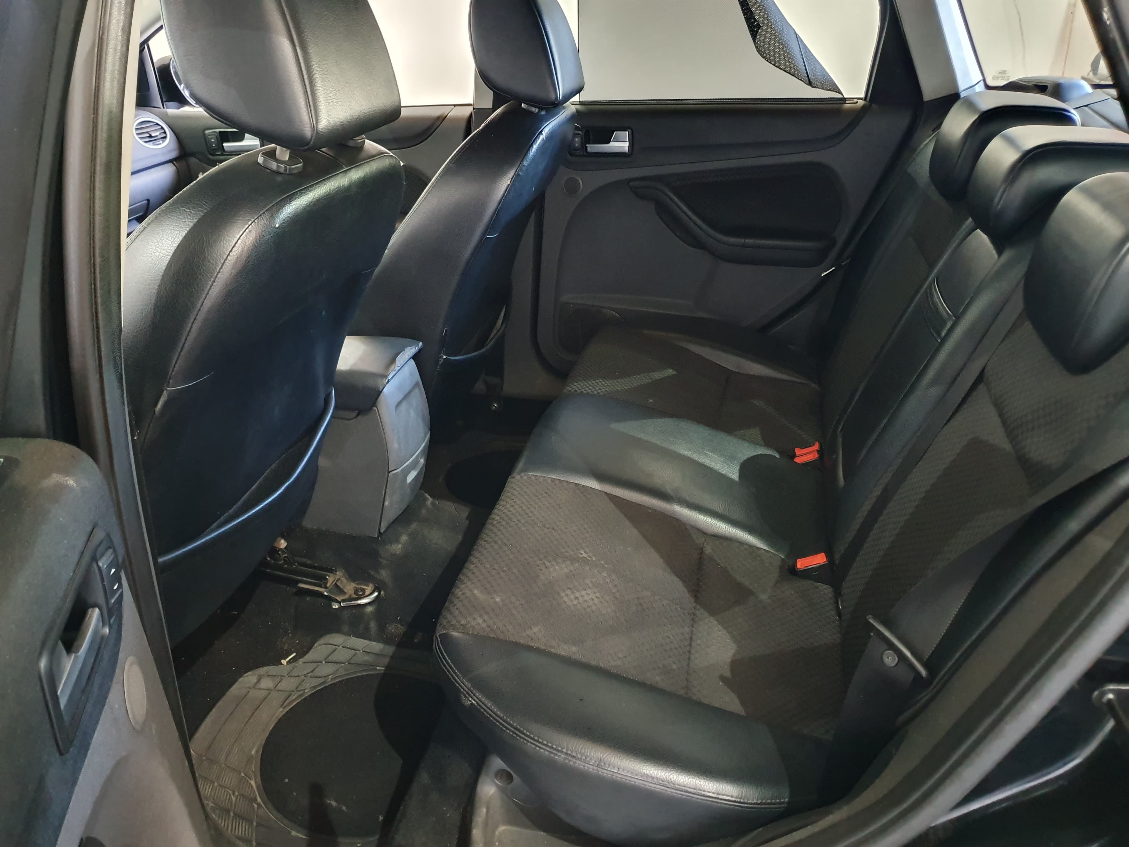 Ford Focus · Ano 2005 — image 34