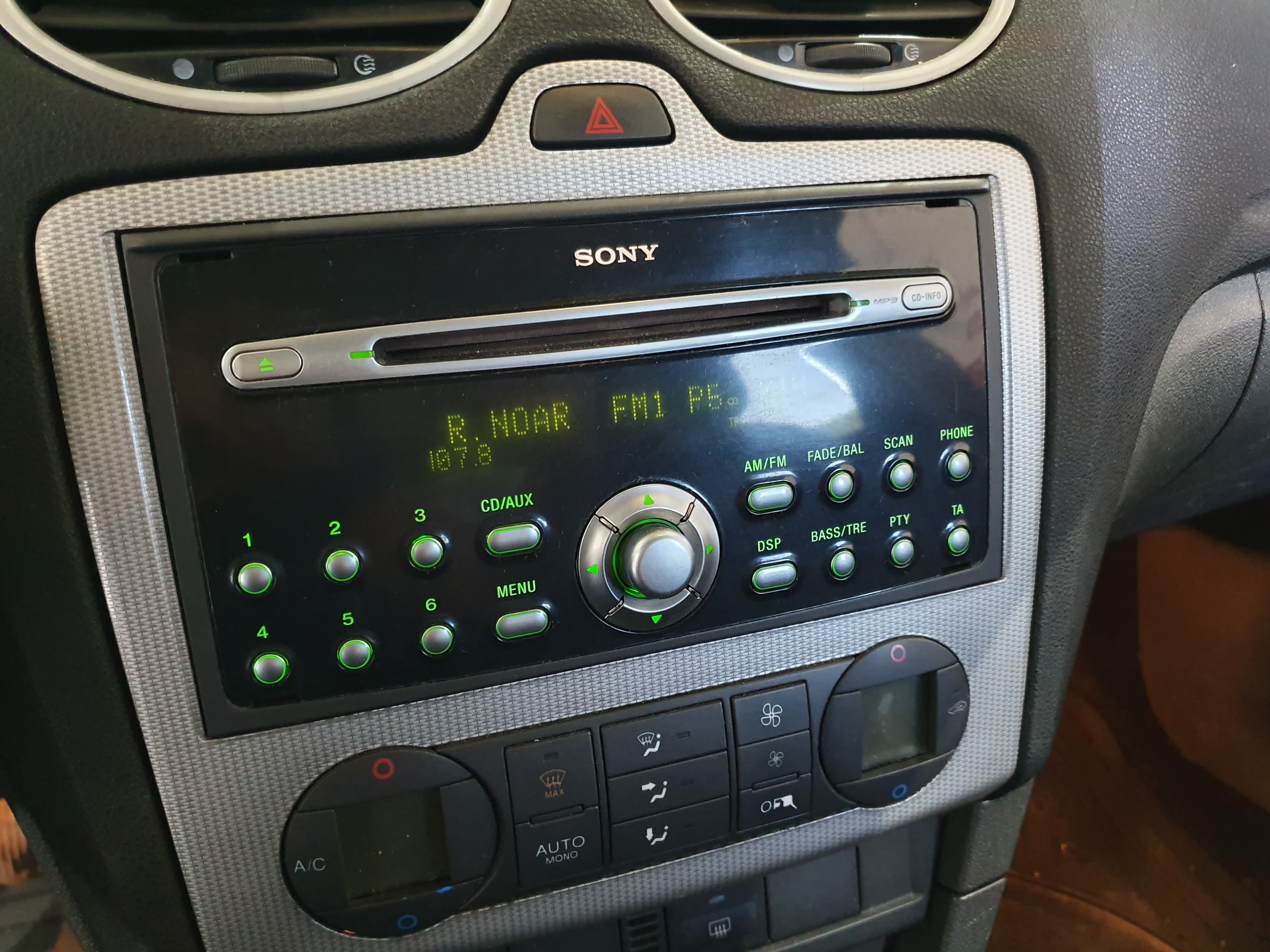 Ford Focus · Ano 2005 — image 37