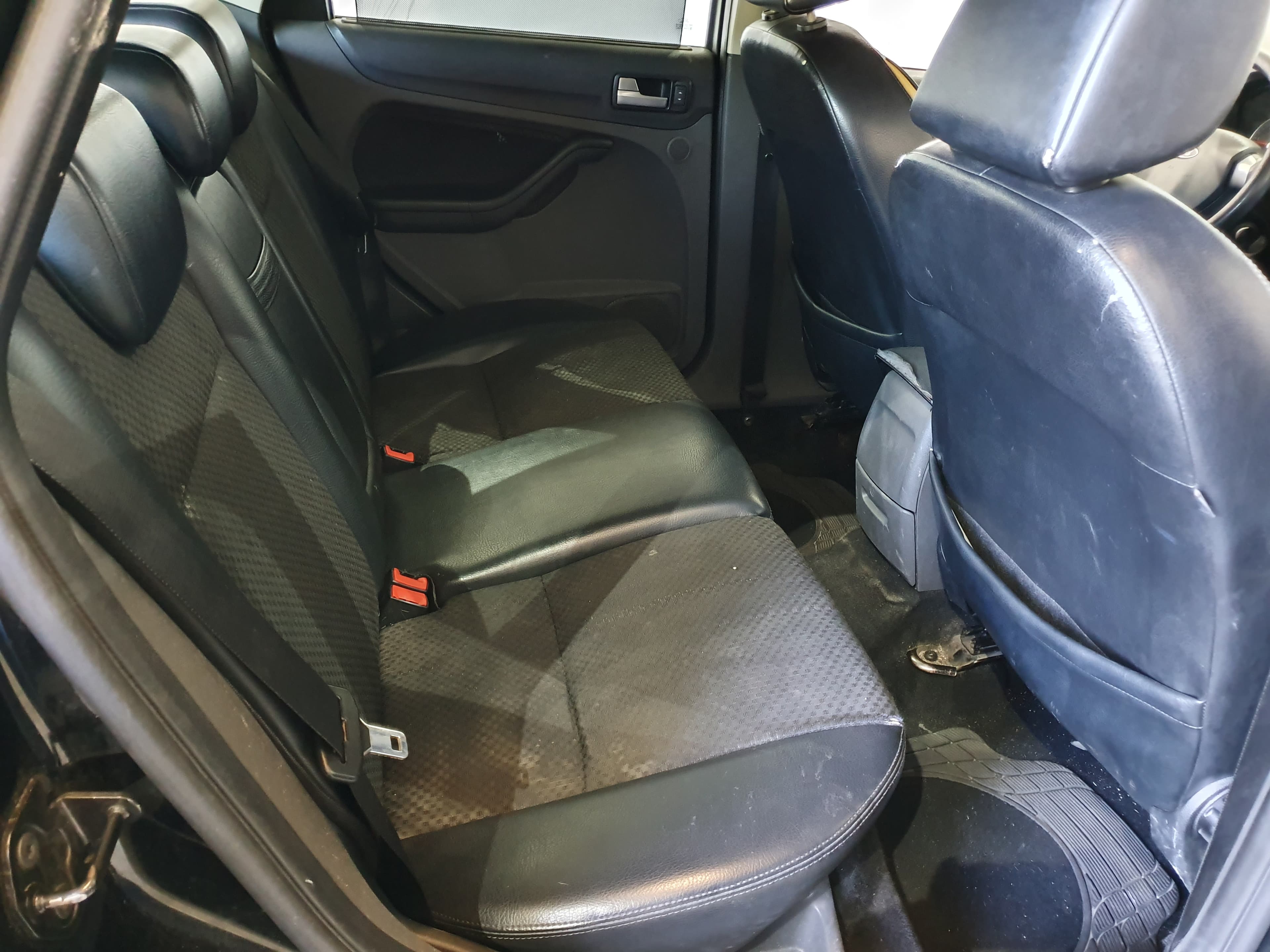 Ford Focus · Ano 2005 — image 26