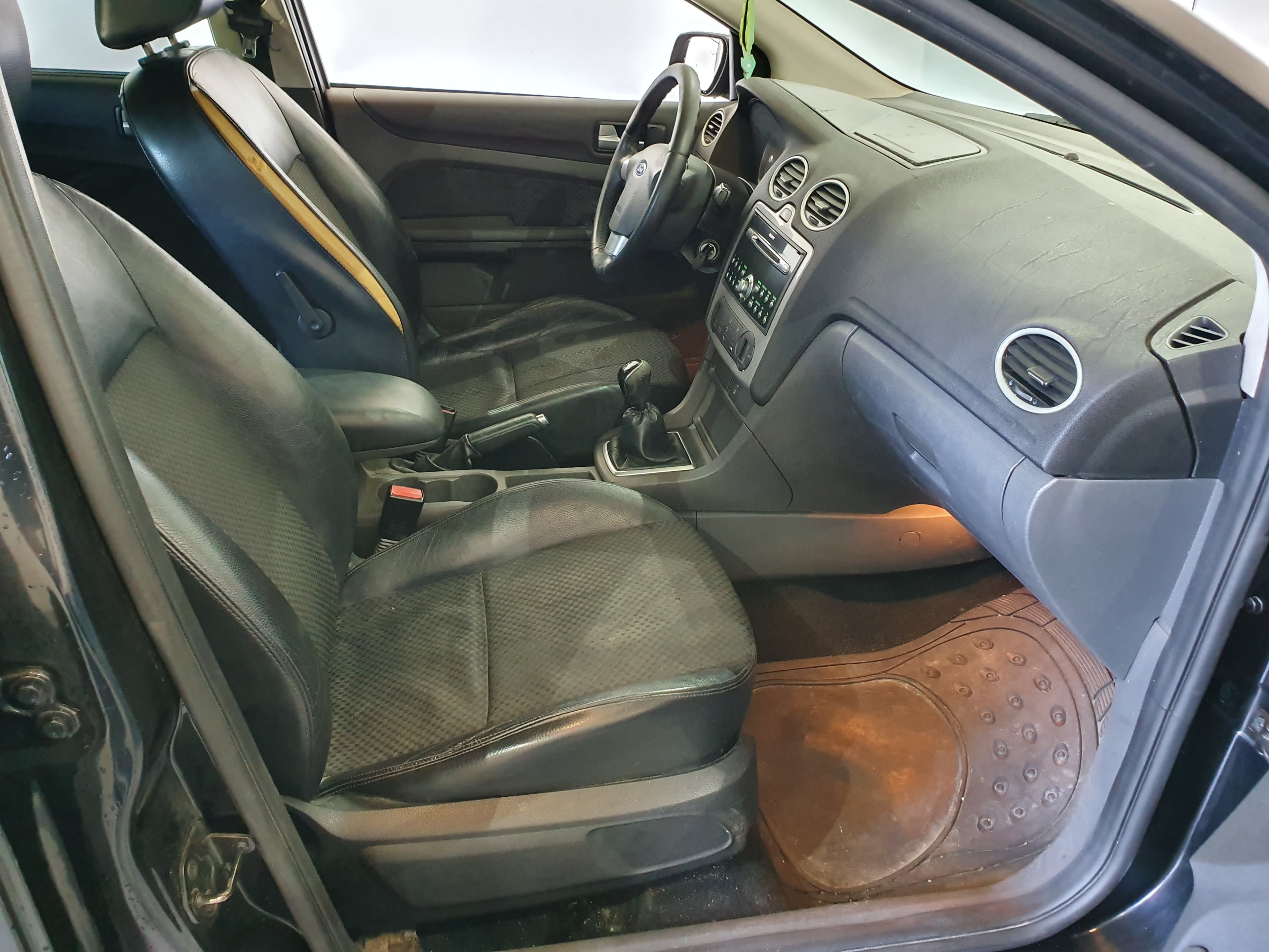Ford Focus · Ano 2005 — image 29