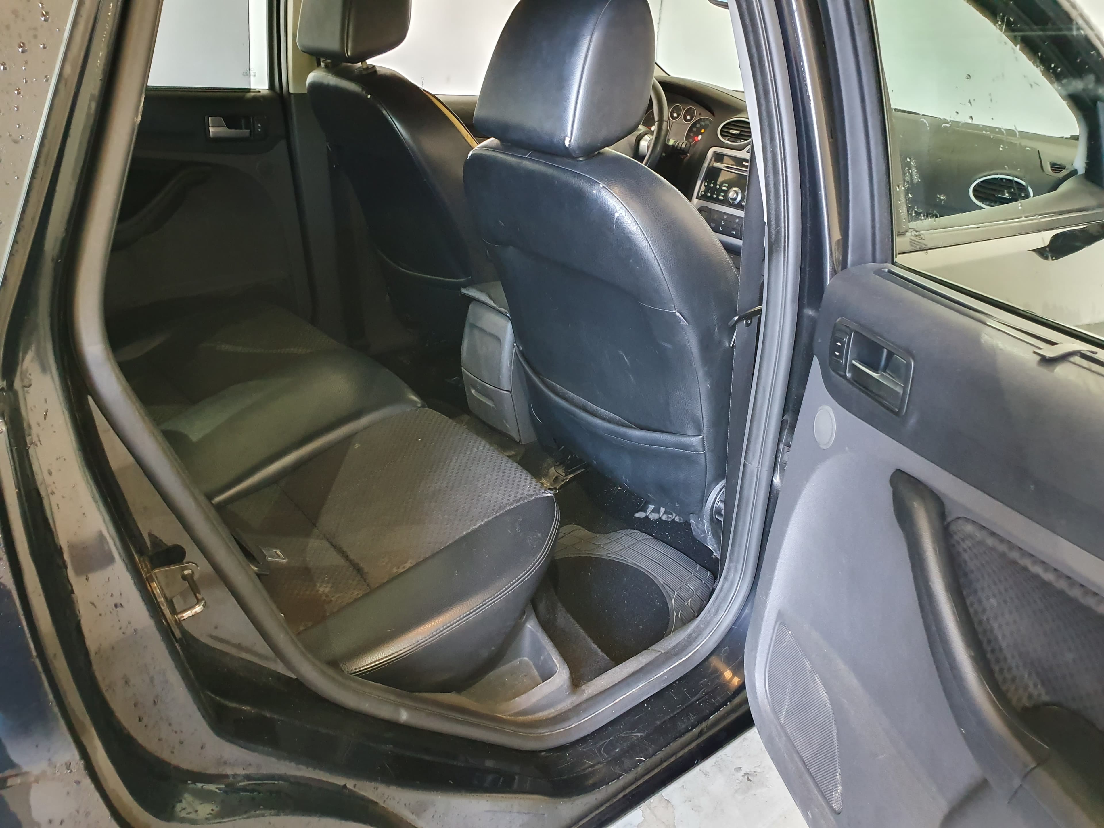 Ford Focus · Ano 2005 — image 23