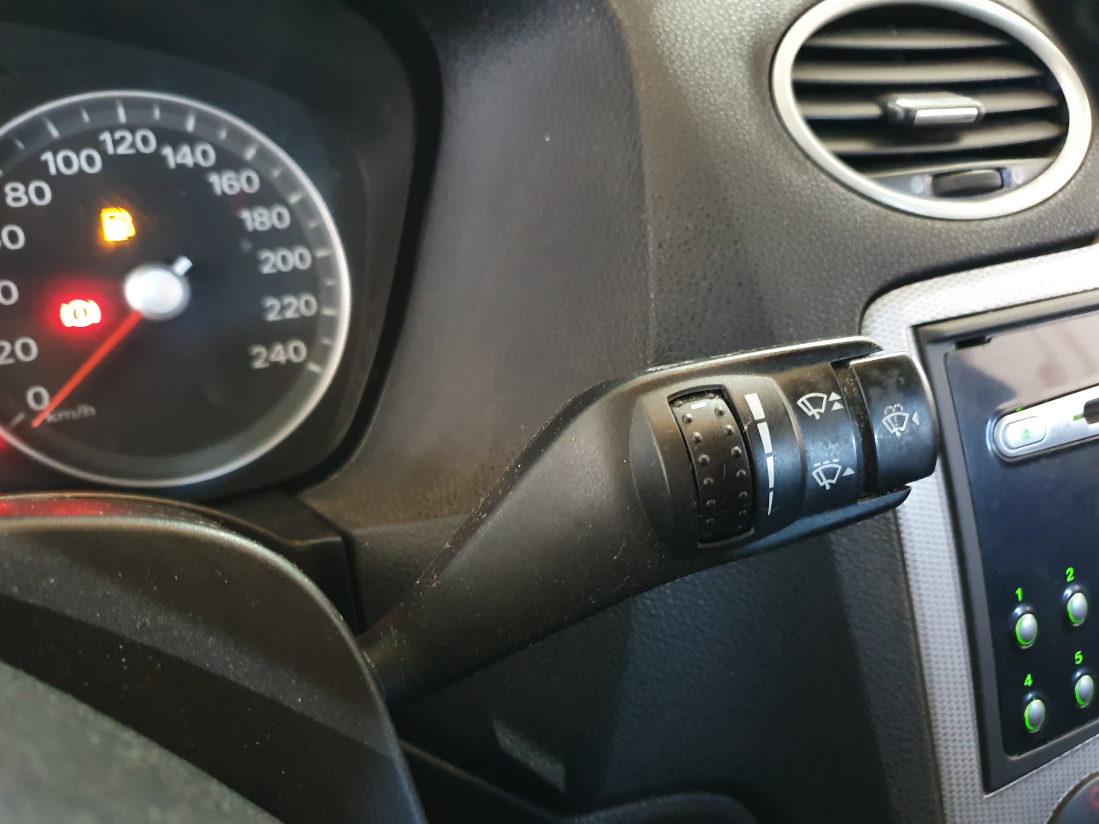 Ford Focus · Ano 2005 — image 40