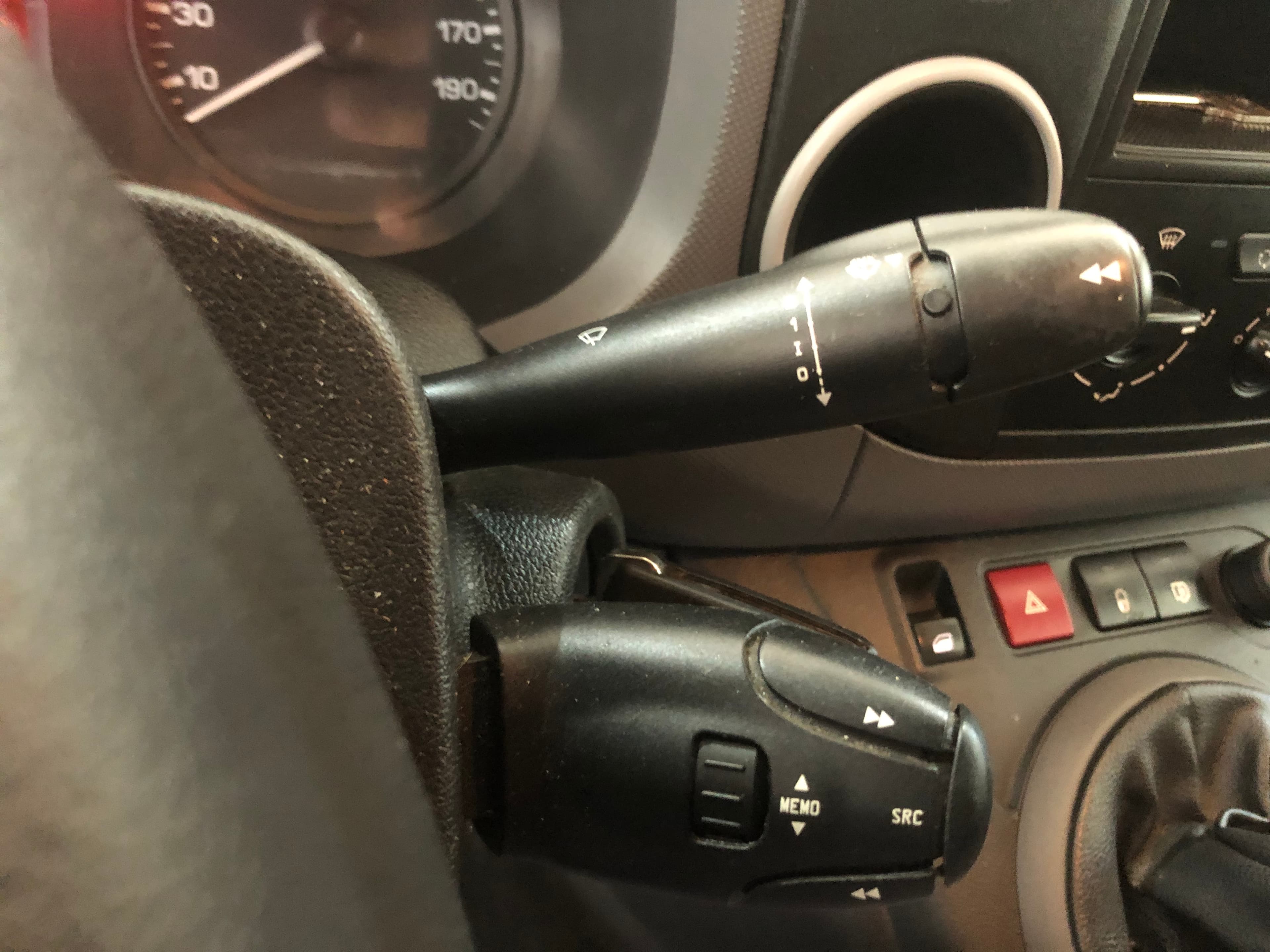 Peugeot Partner · Ano 2017 — imagem 31