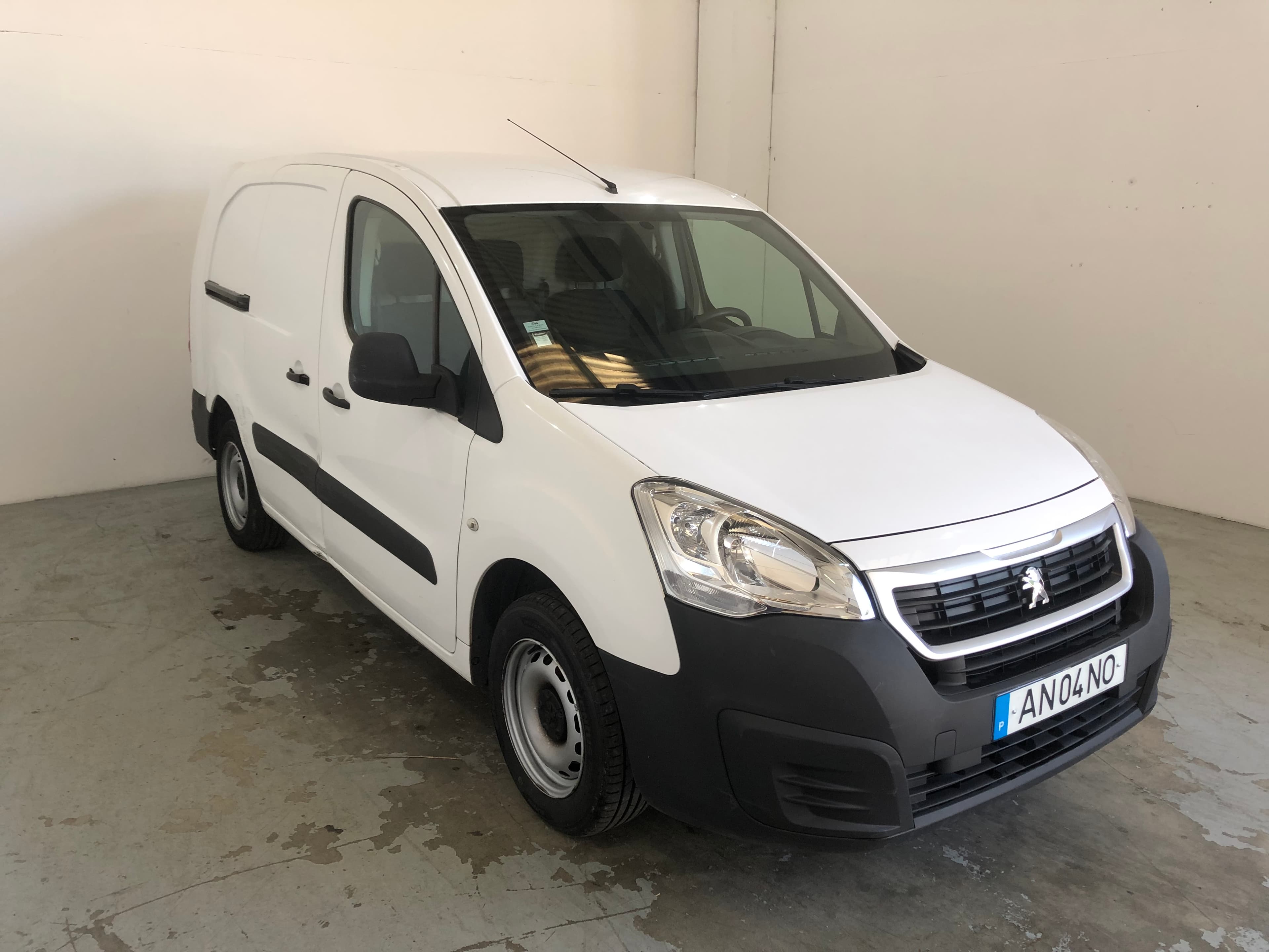 Peugeot Partner · Ano 2017 — imagem 1