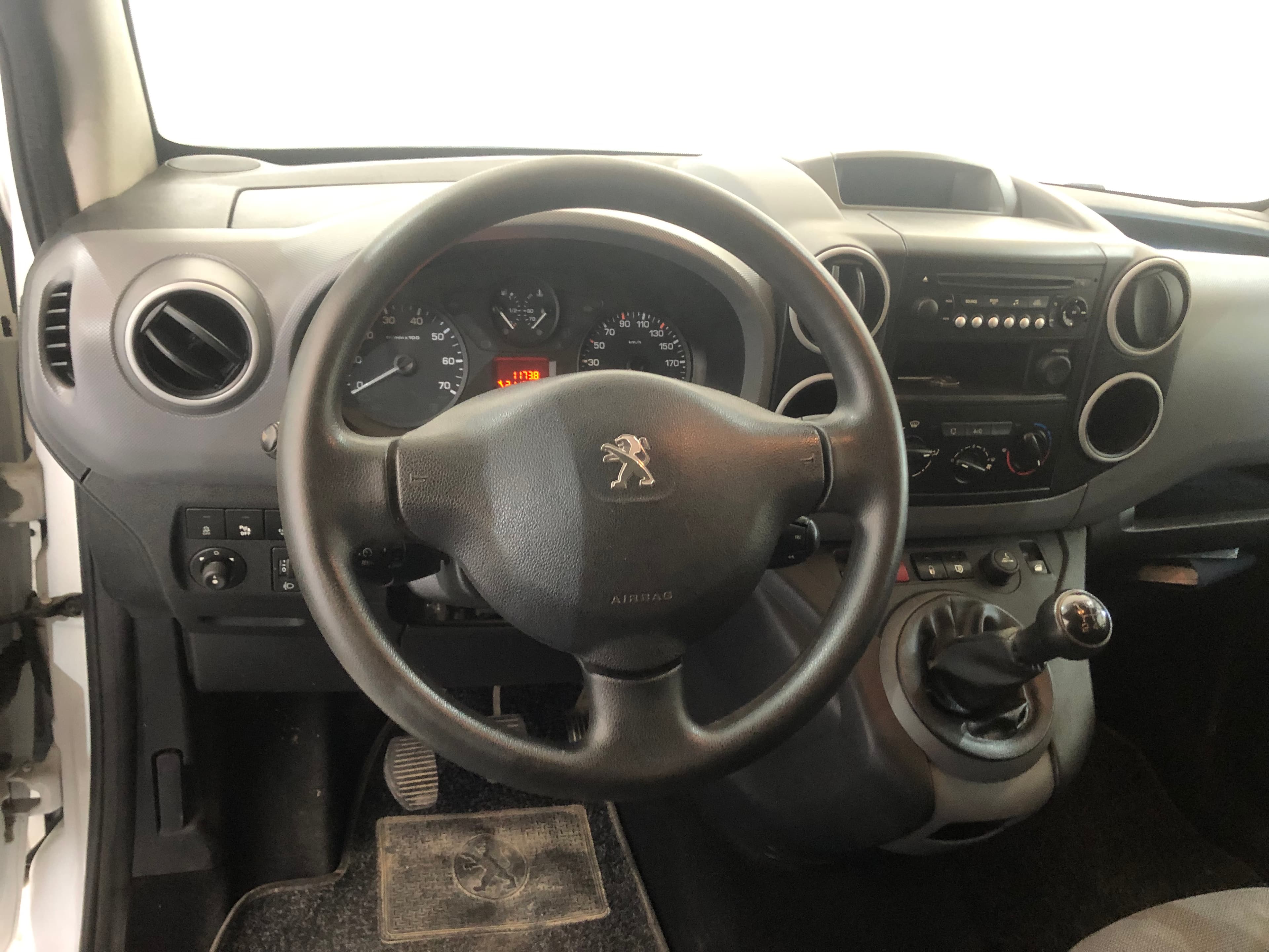 Peugeot Partner · Ano 2017 — imagem 26