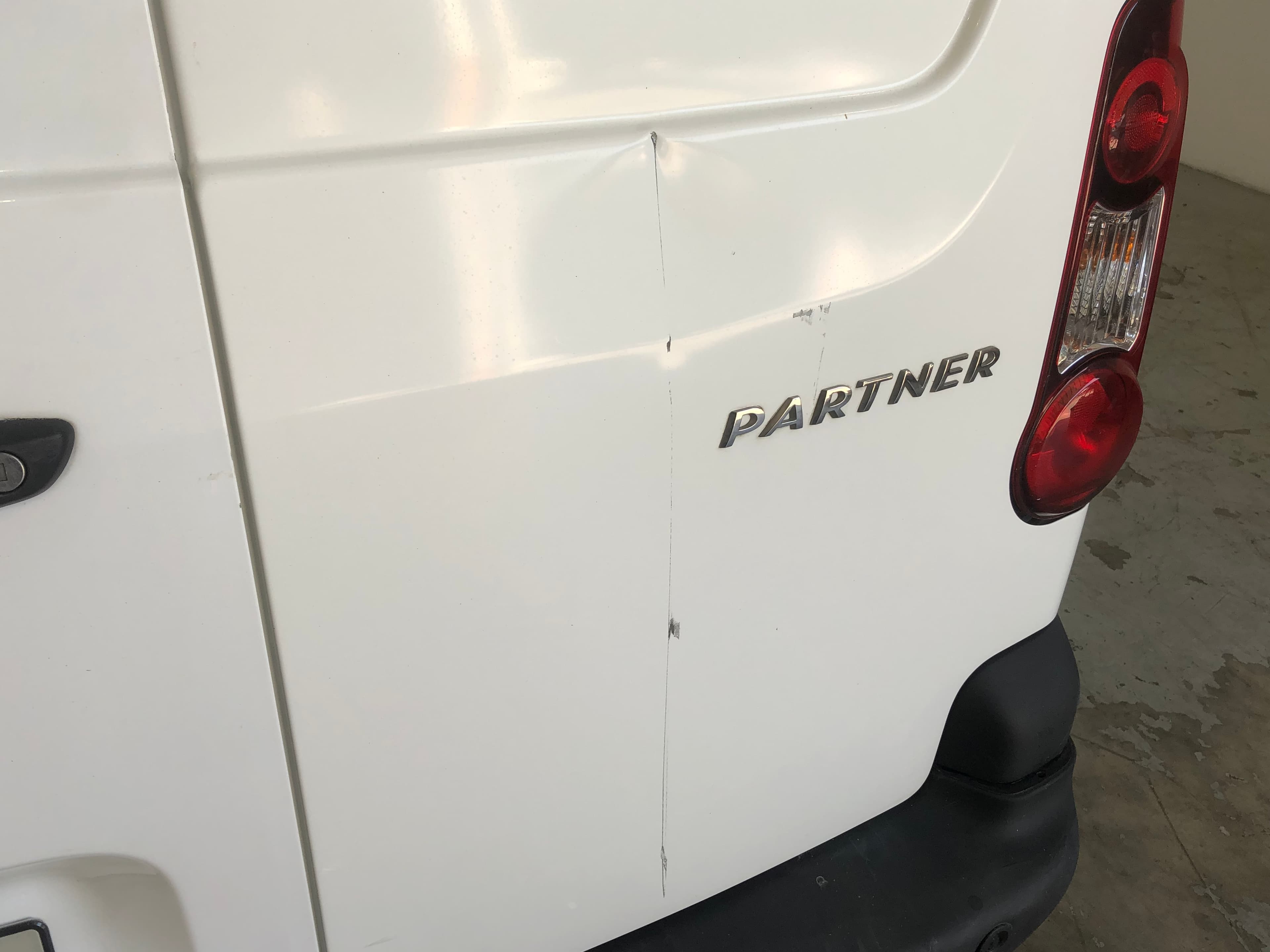 Peugeot Partner · Ano 2017 — imagem 15