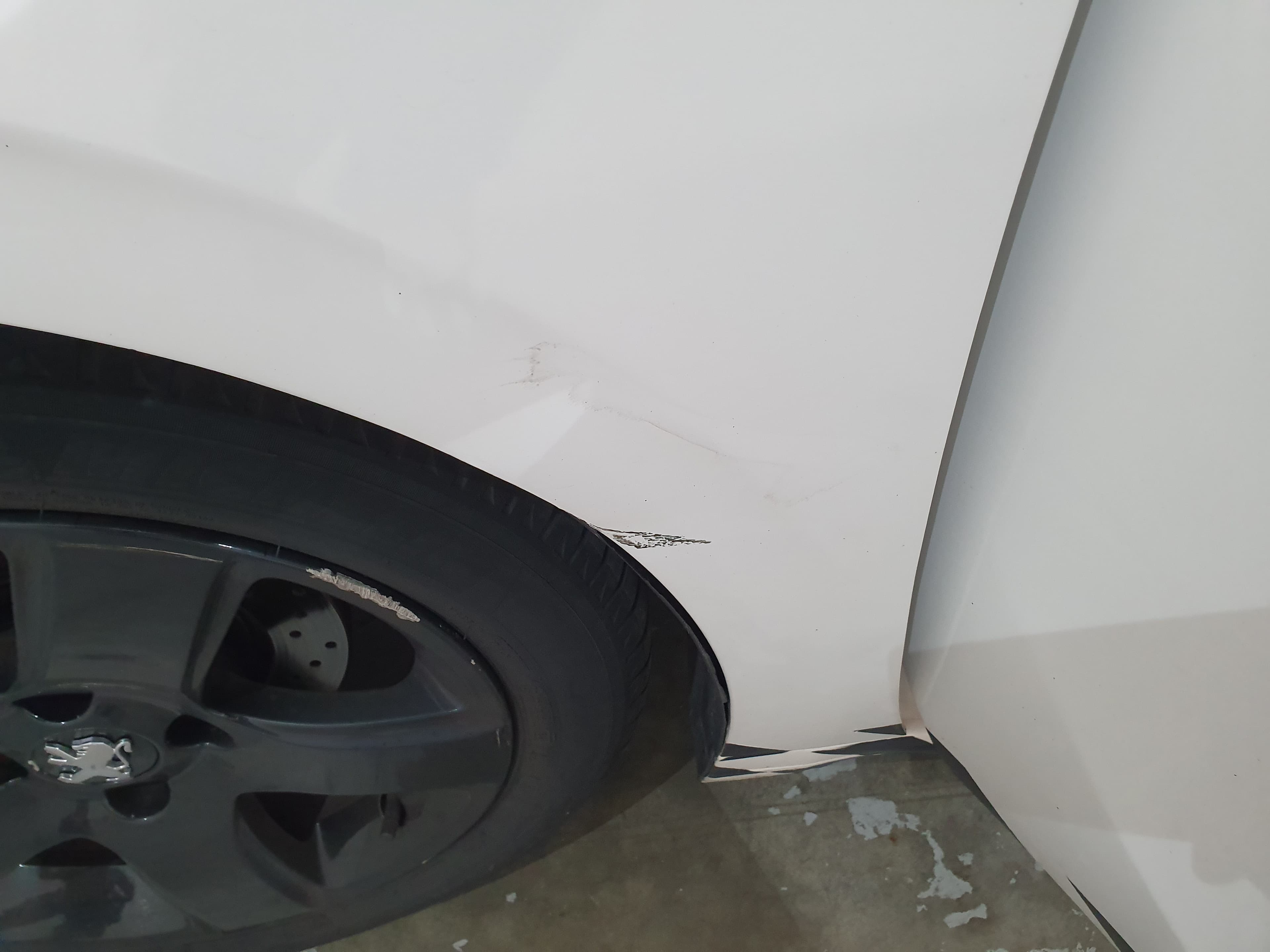 Peugeot 208 · Ano 2013 — imagem 12